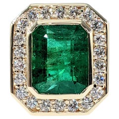 3.6 Carat Natural Emerald Diamond Engagement Ring Set in 18K Gold, Cocktail Ring
