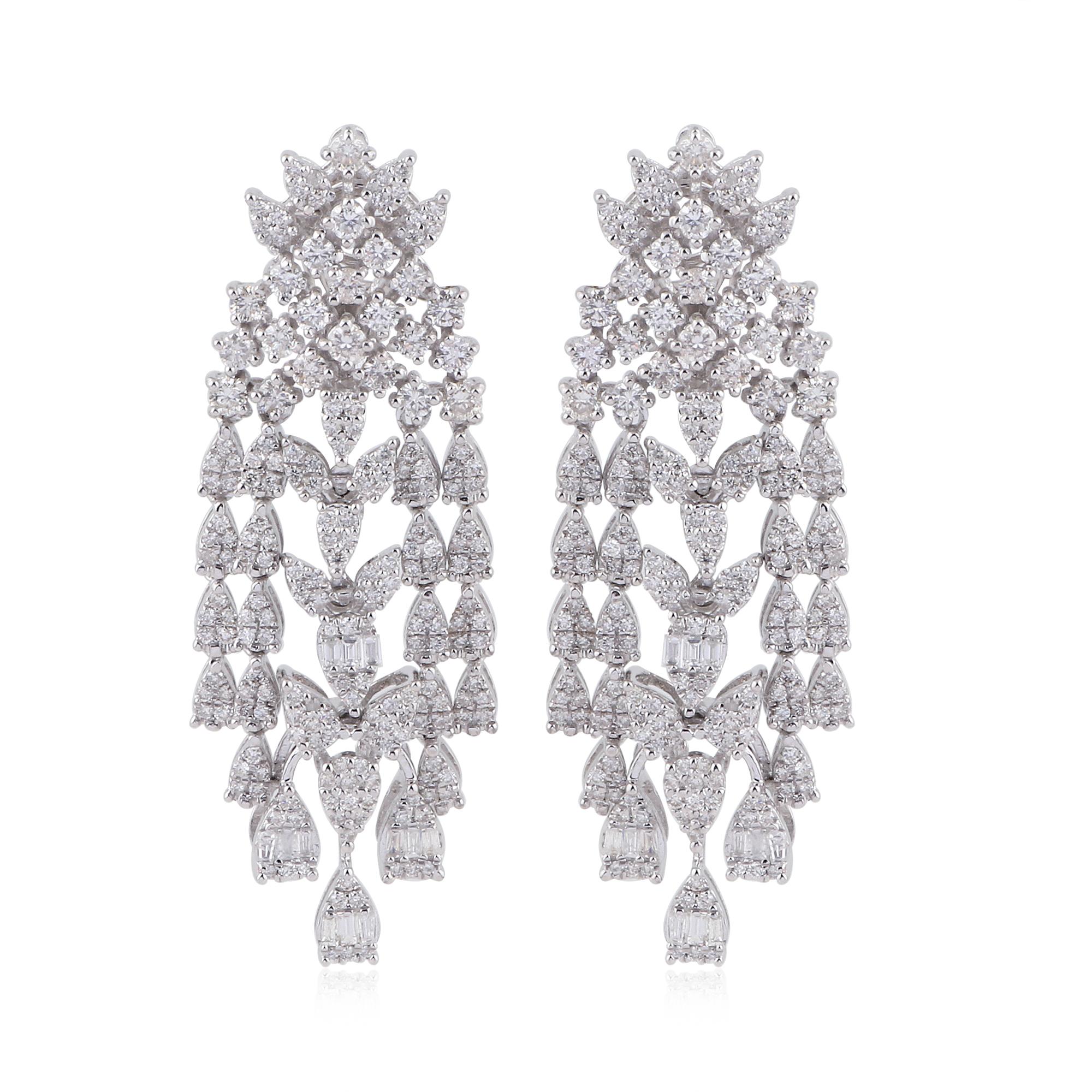 Moderne Boucles d'oreilles chandelier en or blanc 18k avec diamant naturel de couleur HI et de pureté SI en vente