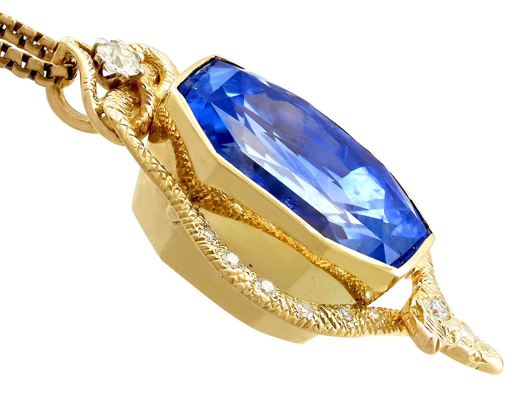 Certified 36.50 Carat Ceylon Sapphire and Diamond Yellow Gold Snake Pendant In Excellent Condition In Jesmond, Newcastle Upon Tyne