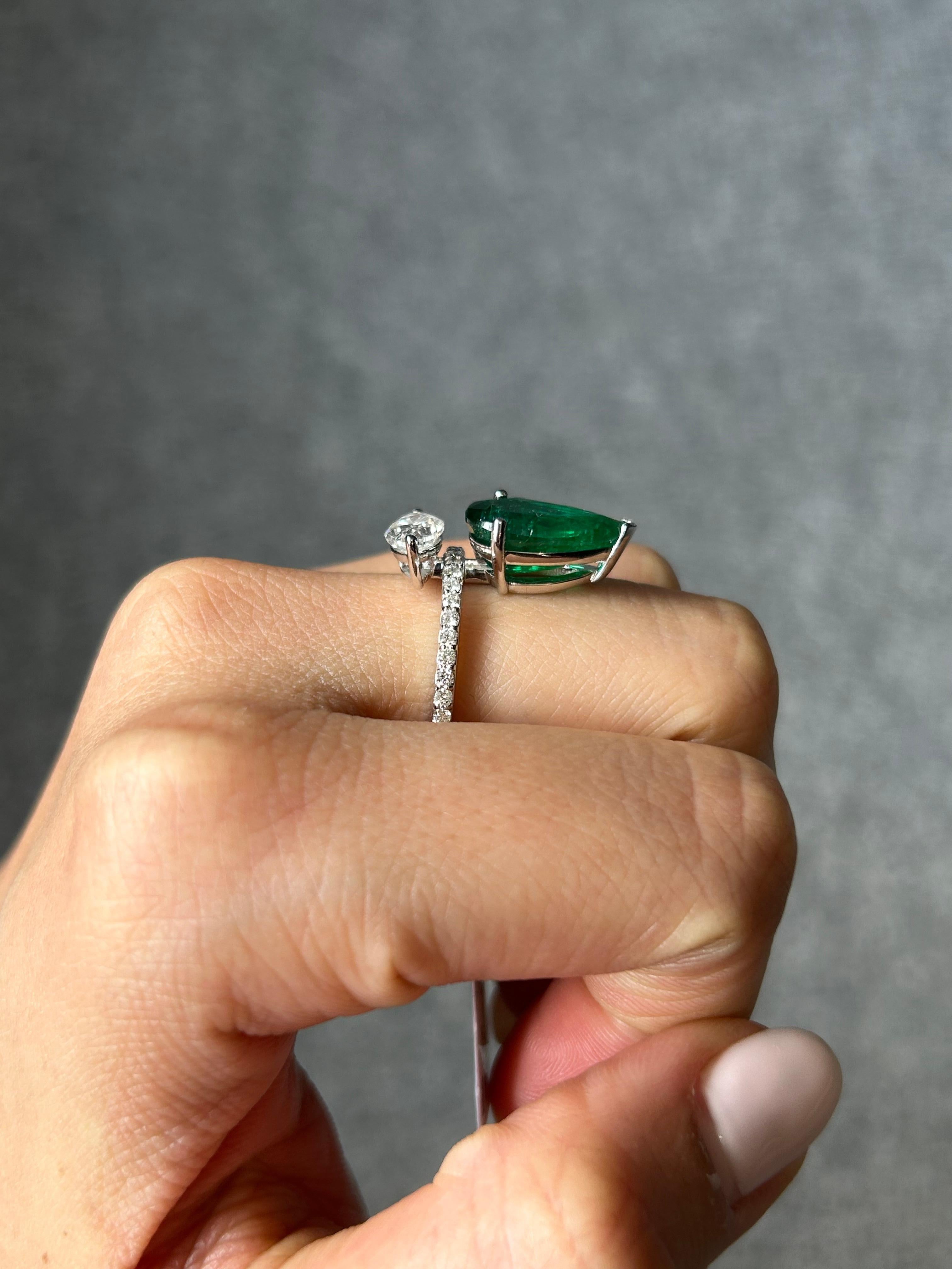 Certified 3.66 Carat Pear Shape Emerald and Diamond Cocktail Ring For Sale 5