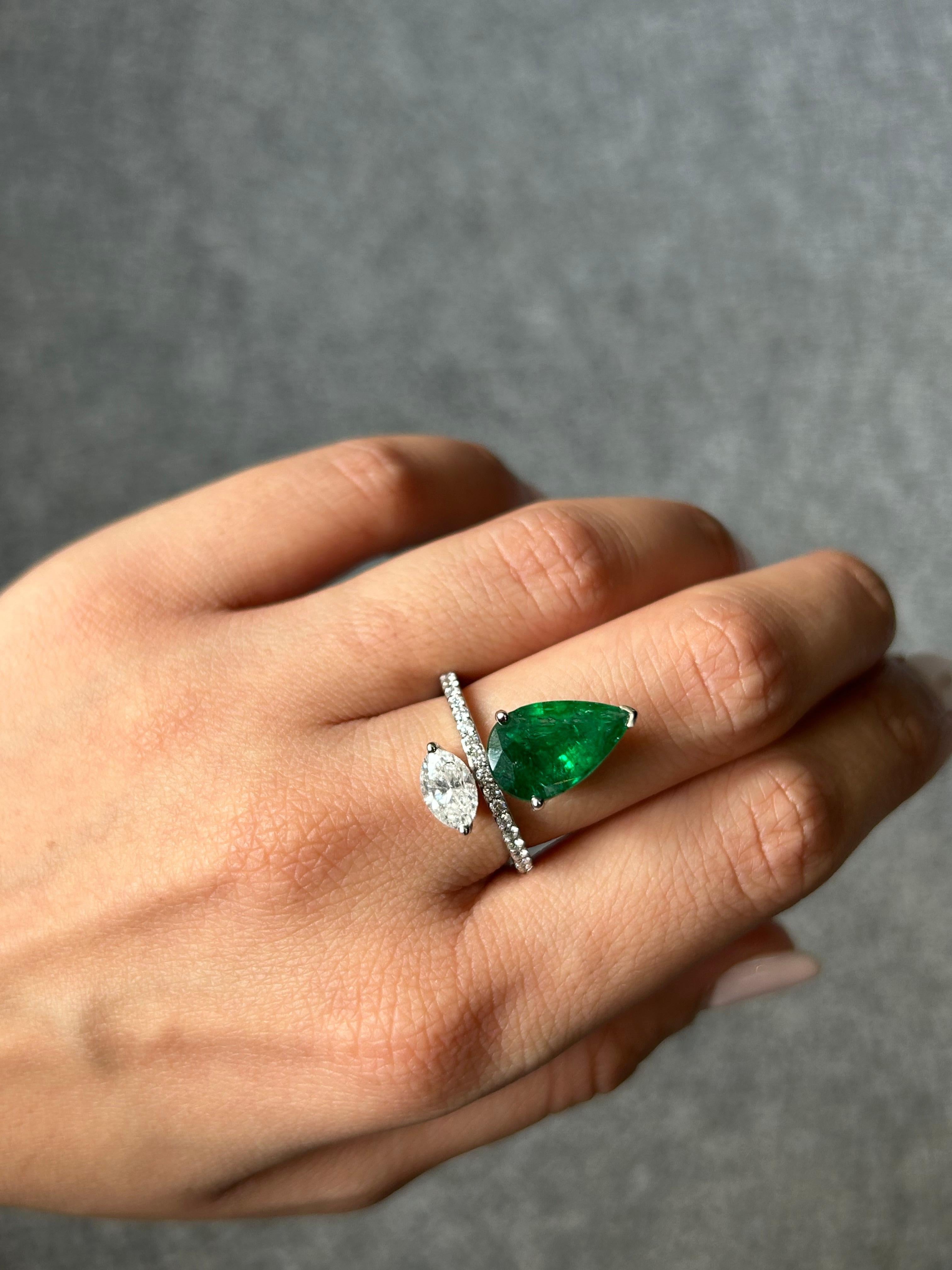 Certified 3.66 Carat Pear Shape Emerald and Diamond Cocktail Ring For Sale 2