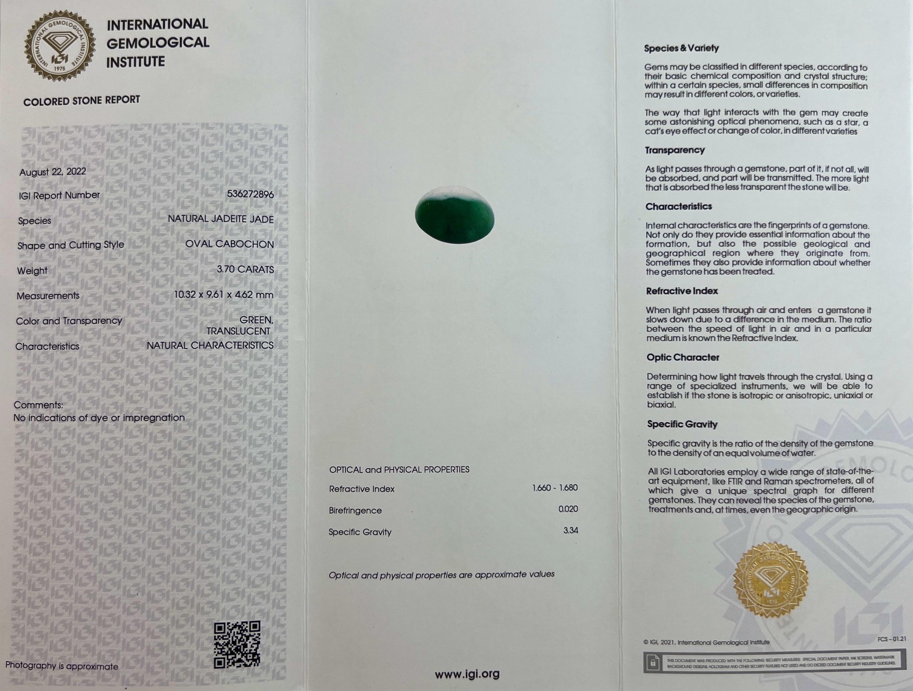 Oval Cut Certified 3.70 Carat Jadeite A-Grade Jade Fine Green Untreated 18k Gold Pendant For Sale