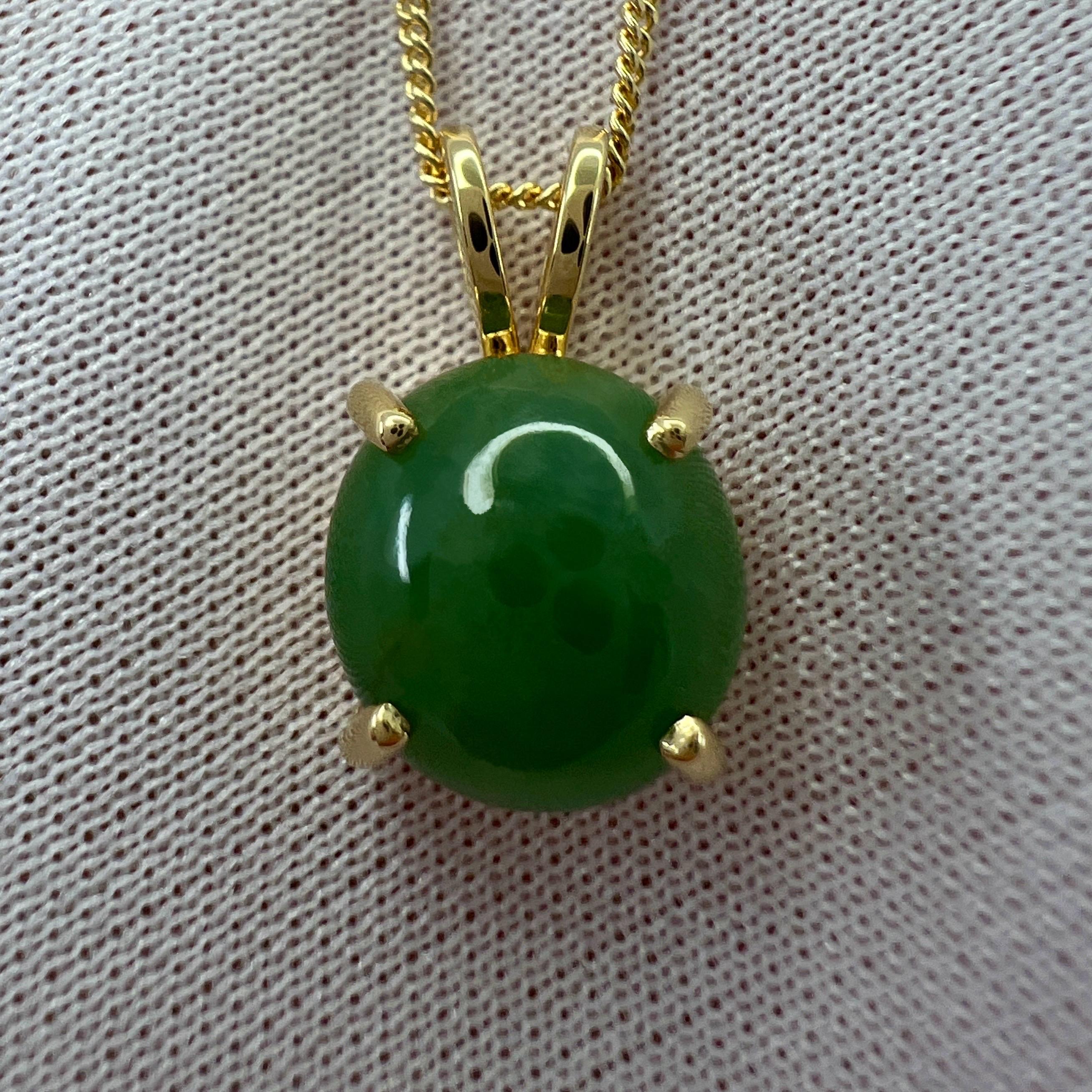 Women's or Men's Certified 3.70 Carat Jadeite A-Grade Jade Fine Green Untreated 18k Gold Pendant For Sale