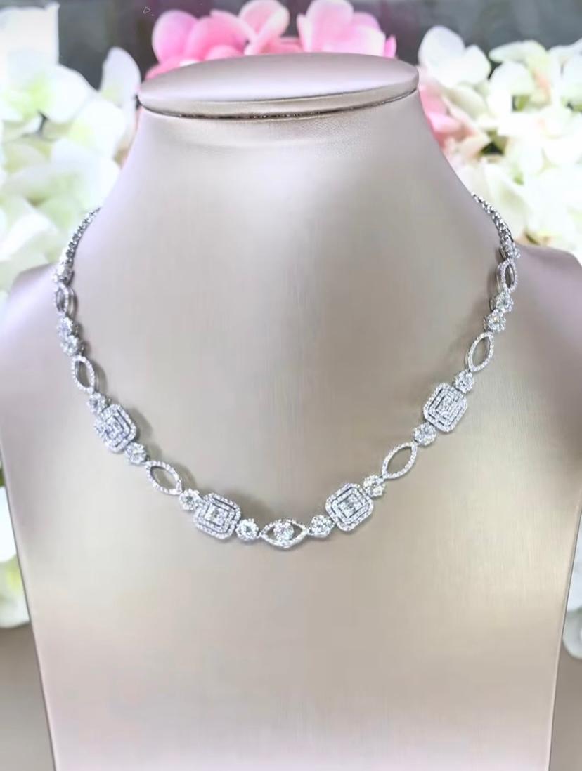 An exquisite diamonds necklace, in contemporary design, so glamour and  refined design.
Stunning necklace features with expertly cut diamonds, our illusion set exudes unparalleled elegance and sophistication, a true testament to superior