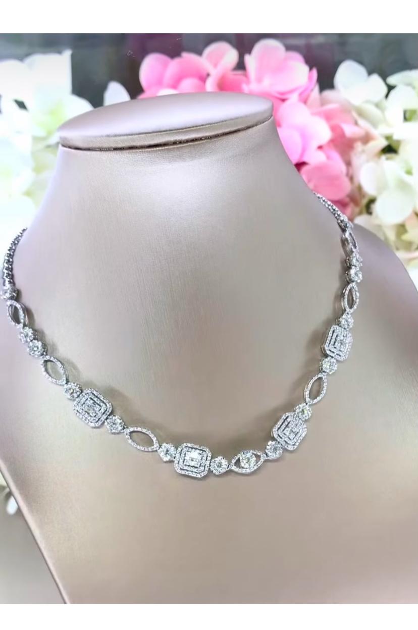 Certified 3.75 Carat Diamonds 18K Gold Necklace In New Condition For Sale In Massafra, IT
