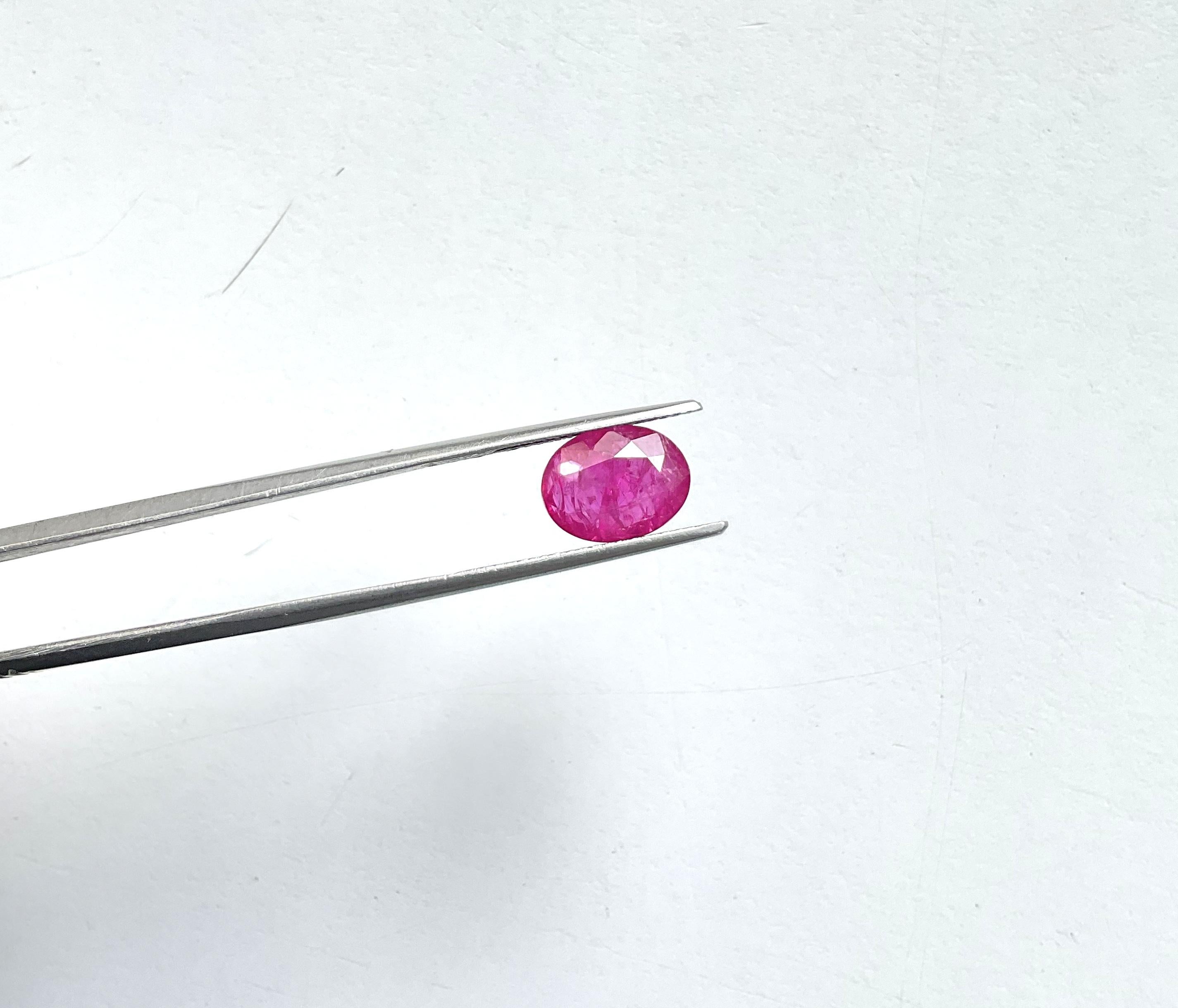 Certified 3.75 Carats Mozambique Ruby Oval Faceted Cutstone No Heat Natural Gem For Sale 3