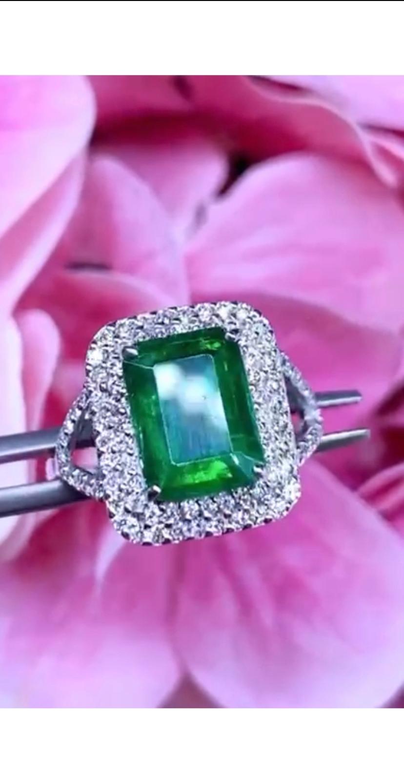Women's AIG certified 3.90 Carats Zambian Emeralds  Diamonds 18k Gold Ring  For Sale