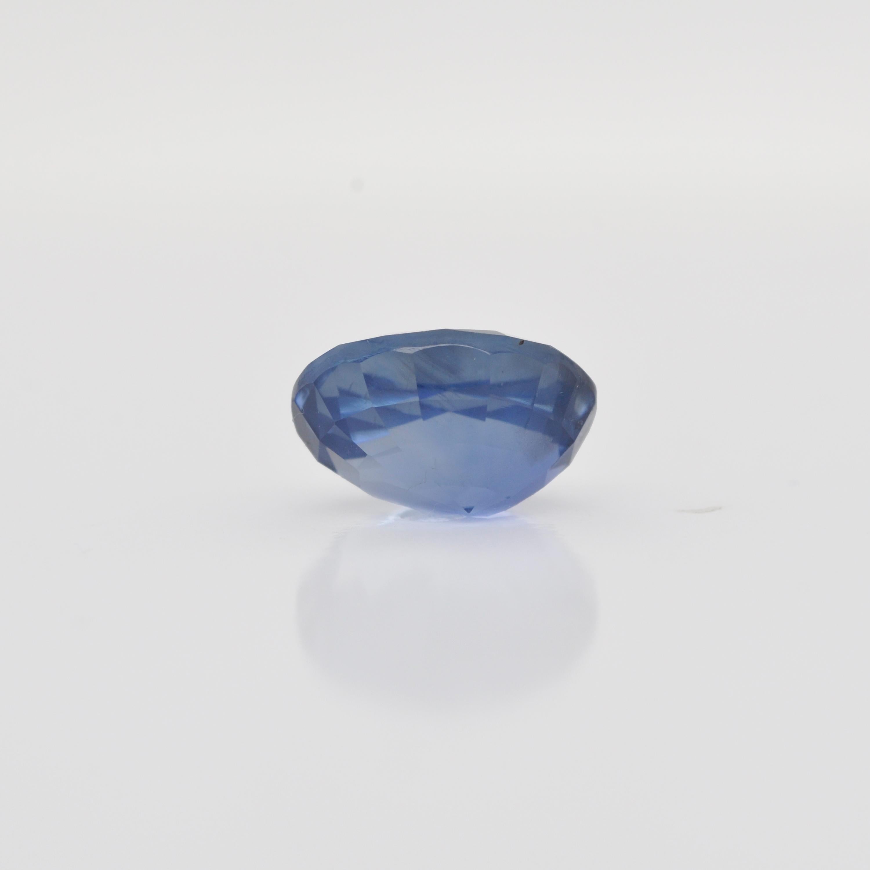 Oval Cut Certified 3.85 Carat Ceylon Sri Lanka Oval Blue Sapphire For Sale
