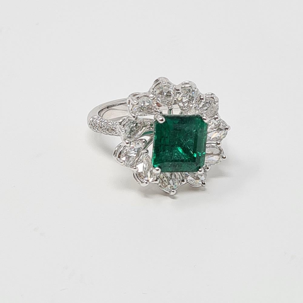 Certified 3.86 Ct Emerald 1.97 Ct Diamonds 18kt White Gold Engagement Ring For Sale 5