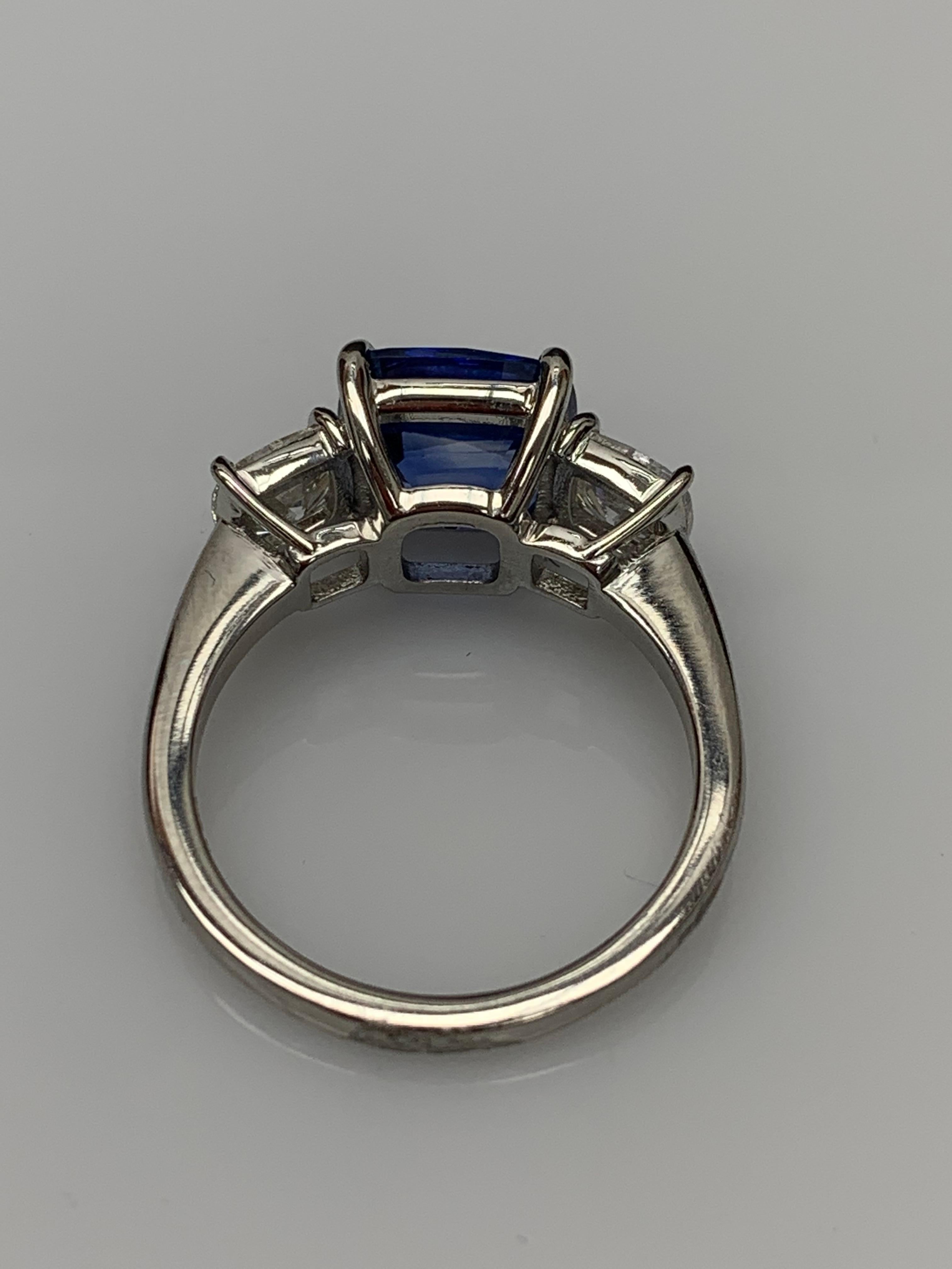 Bague de fiançailles en platine avec saphir coussin certifié de 3,91 carats Neuf - En vente à NEW YORK, NY
