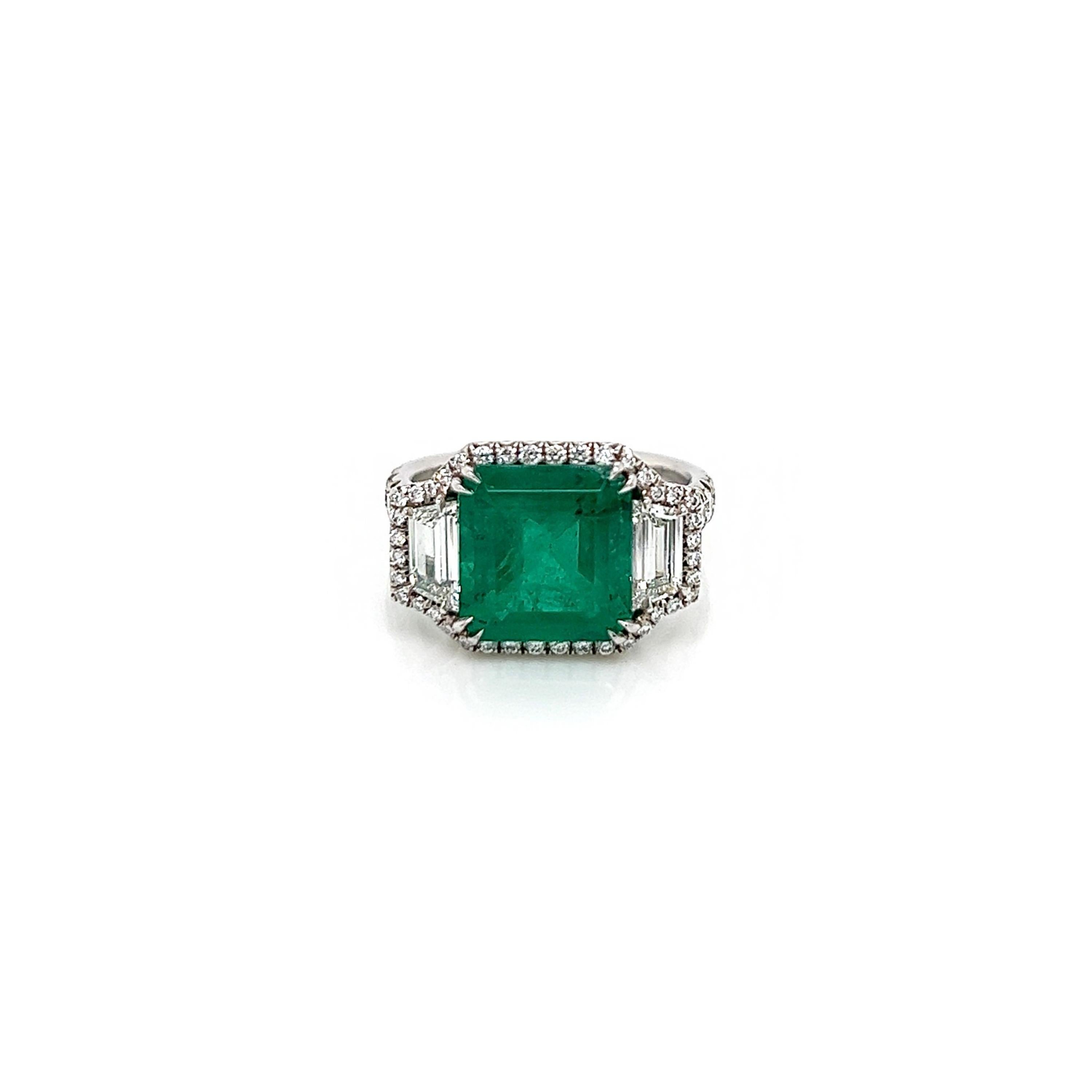 Women's Certified 3.91 Carat Natural Emerald Diamond Cocktail Ring Unique Diamond Ring For Sale
