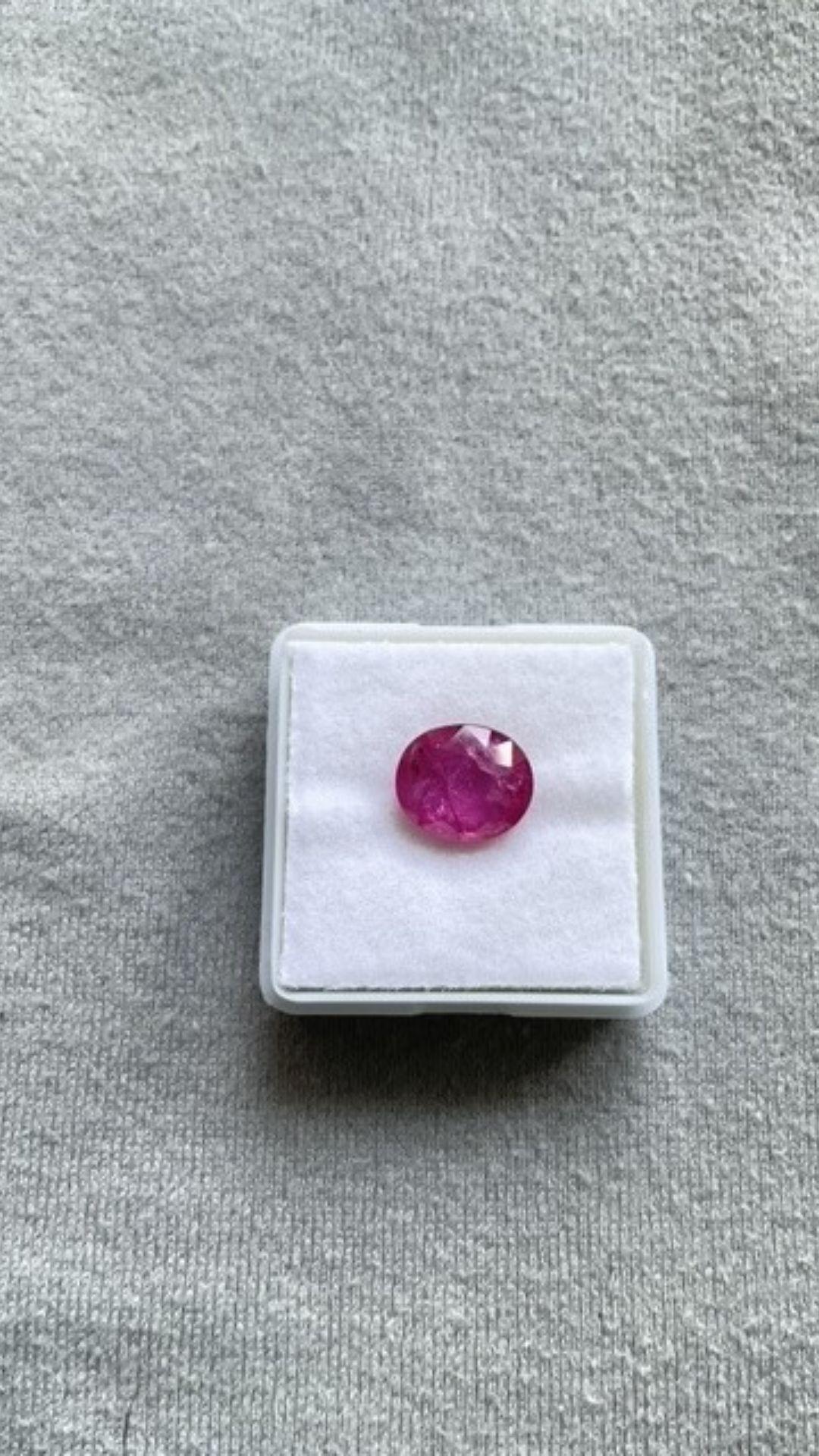 Certified 3.99 Carats Mozambique Ruby Oval Faceted Cutstone No Heat Natural Gem For Sale 2