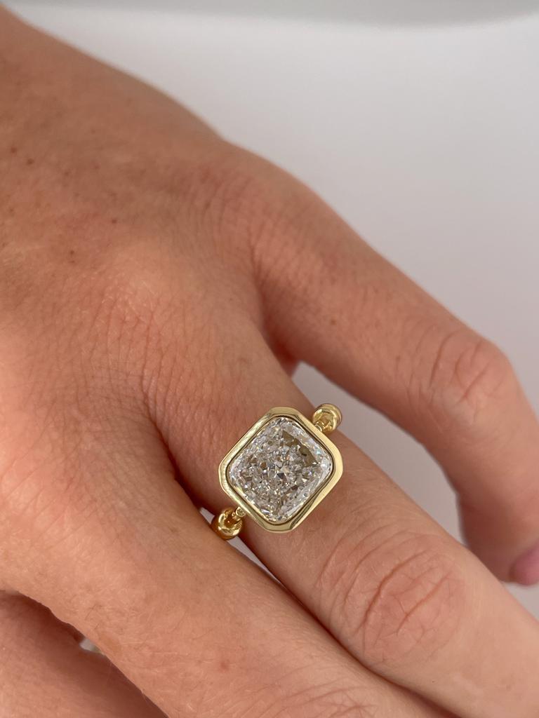 Certified 3ct Cut Diamond Engagement Ring bezel set in 18ct yellow gold  In New Condition In Brisbane, AU