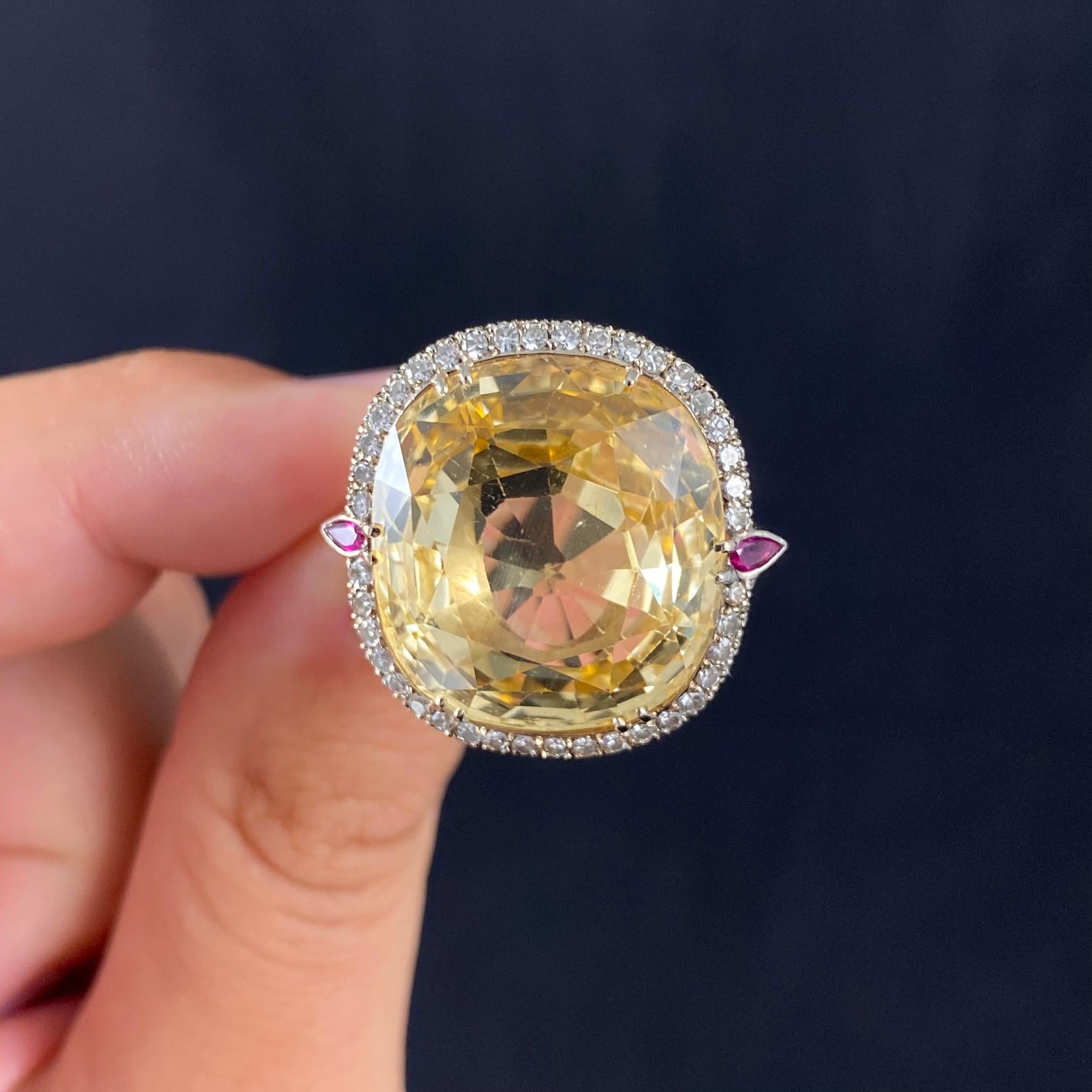 Cocktailring, zertifizierter 40 Karat natürlicher unerhitzter gelber Ceylon-Saphir-Diamant (Art déco) im Angebot