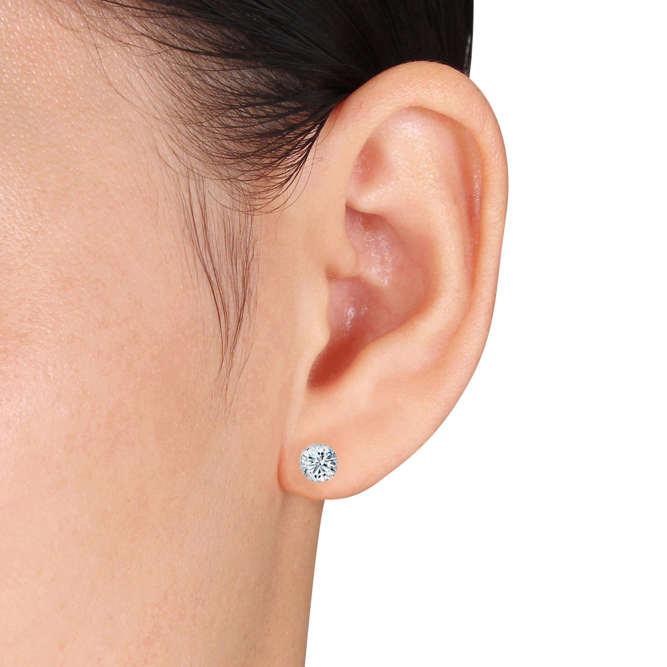 Certified 4.01 Carat Total Weight Diamond Stud Earrings In New Condition In New York, NY