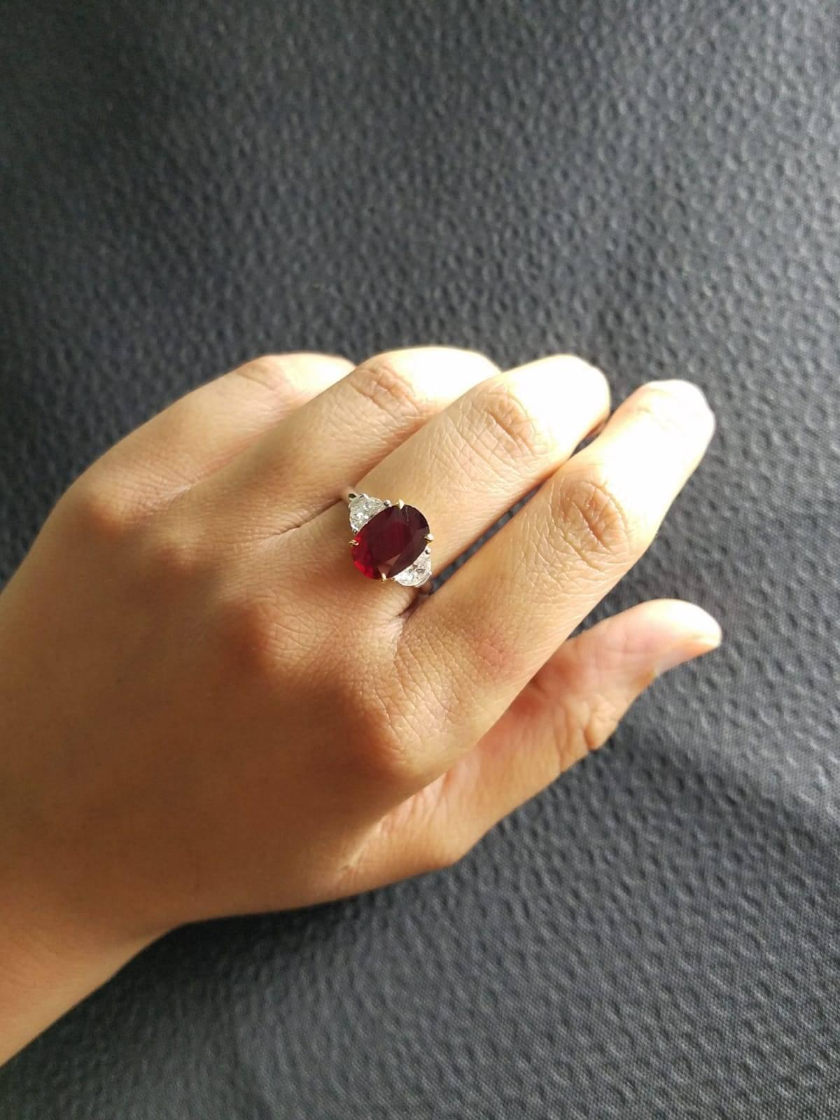 Certified 4.02 Carat No Heat Mozambique Ruby and Diamond Three-Stone Ring In New Condition In Bangkok, Thailand