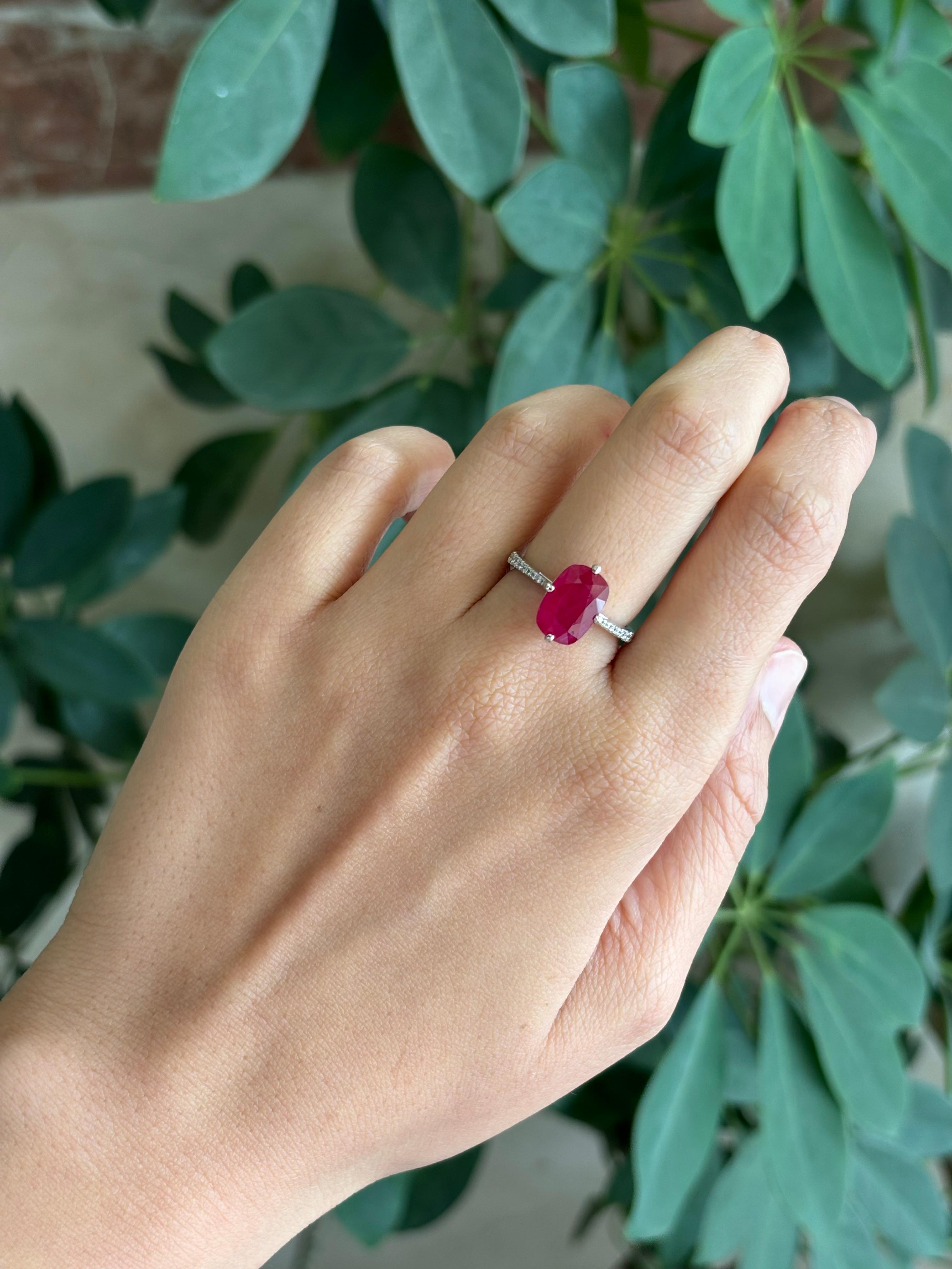 Certified 4.06 Carat Burma Ruby and Diamond Engagement Ring For Sale 3
