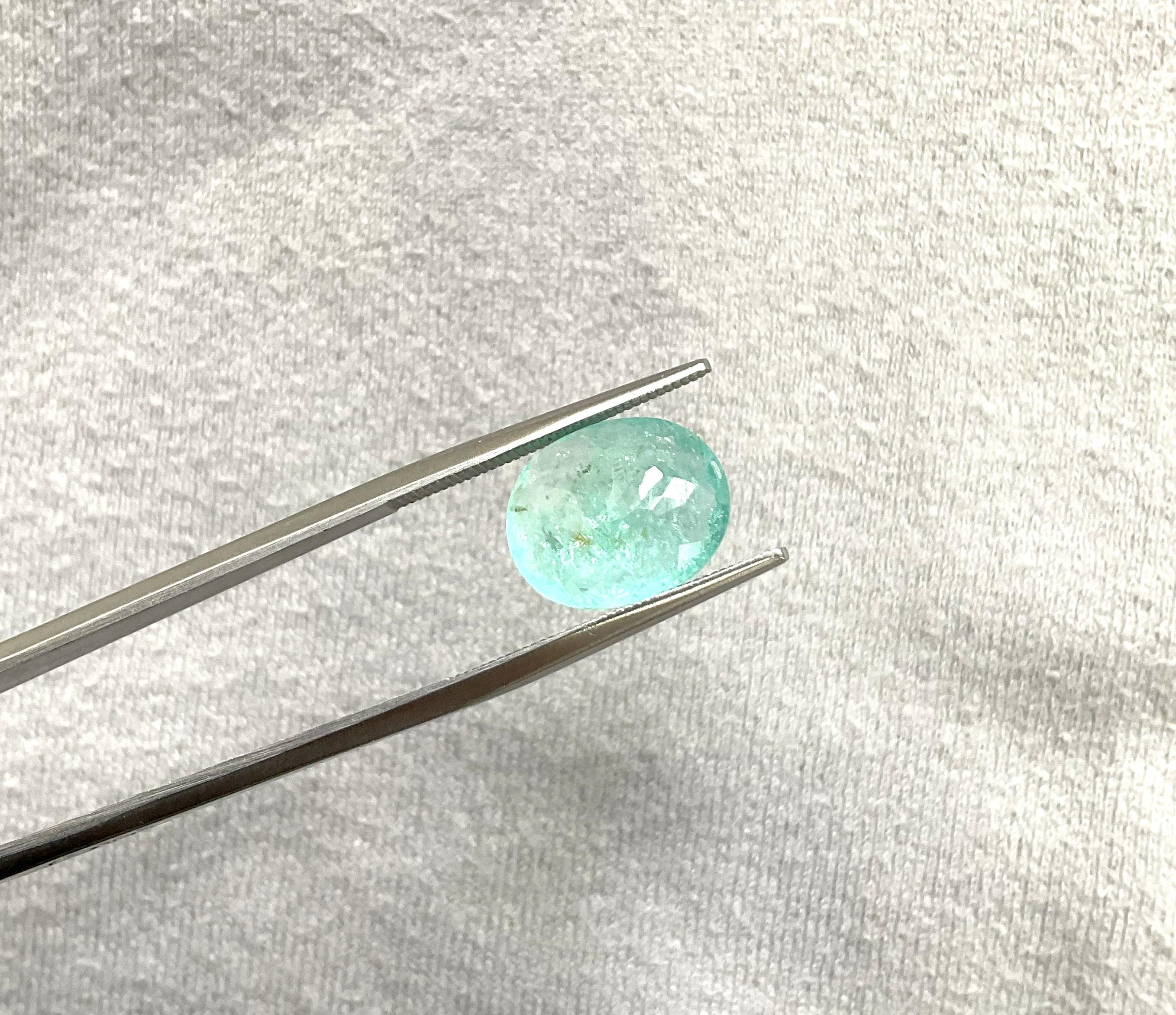 Certified 4.11 Carats Blue Paraiba Tourmaline Oval Cut Stone for Fine Jewelry For Sale 1