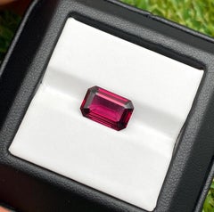 Certified 4.17Ct Natural Garnet Rhodolite gemstone, rectangular cut, Tanzania