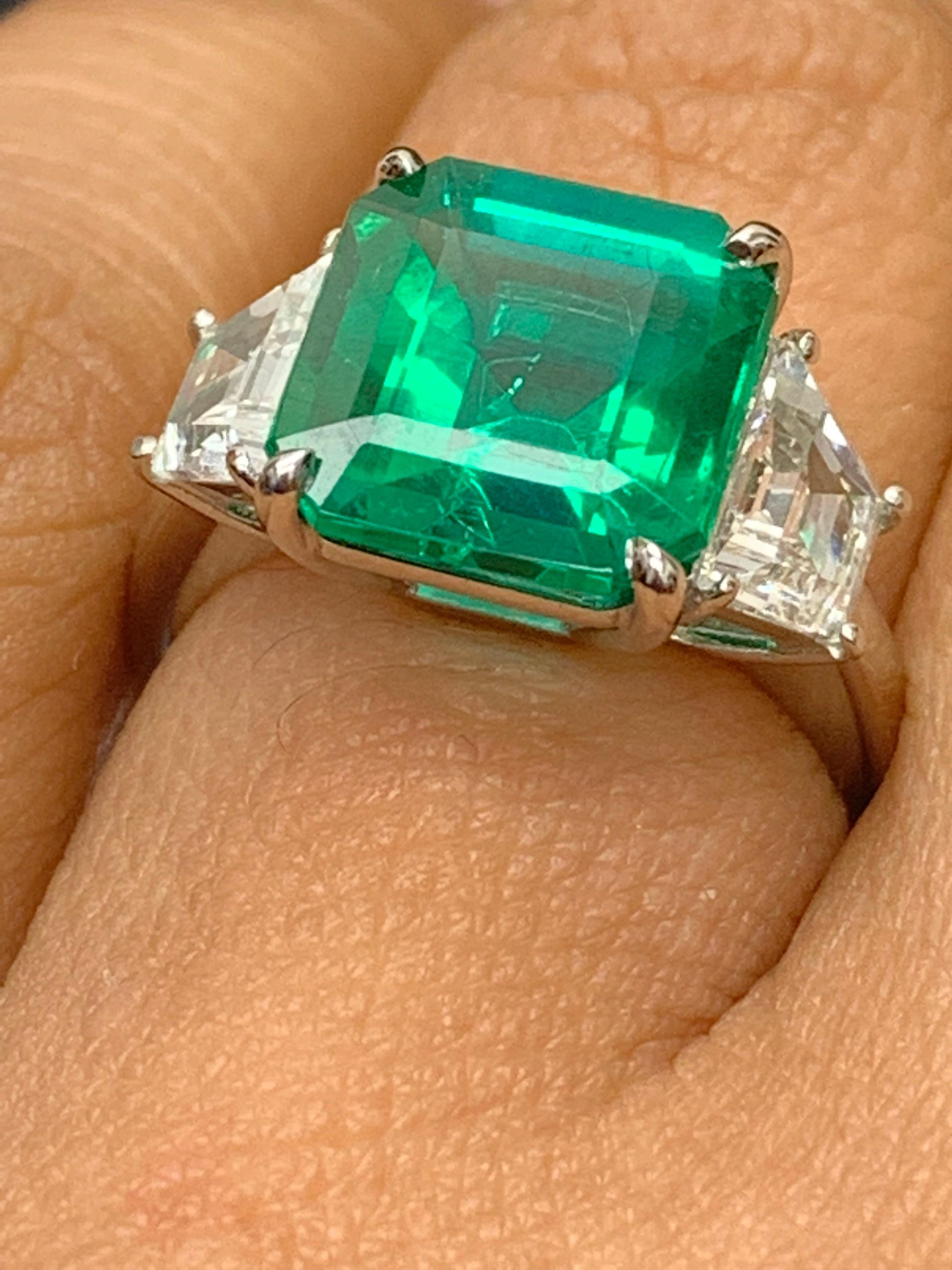 Certified 4.26 Carat Emerald Cut Emerald and Diamond 3 Stone Engagement Ring For Sale 7