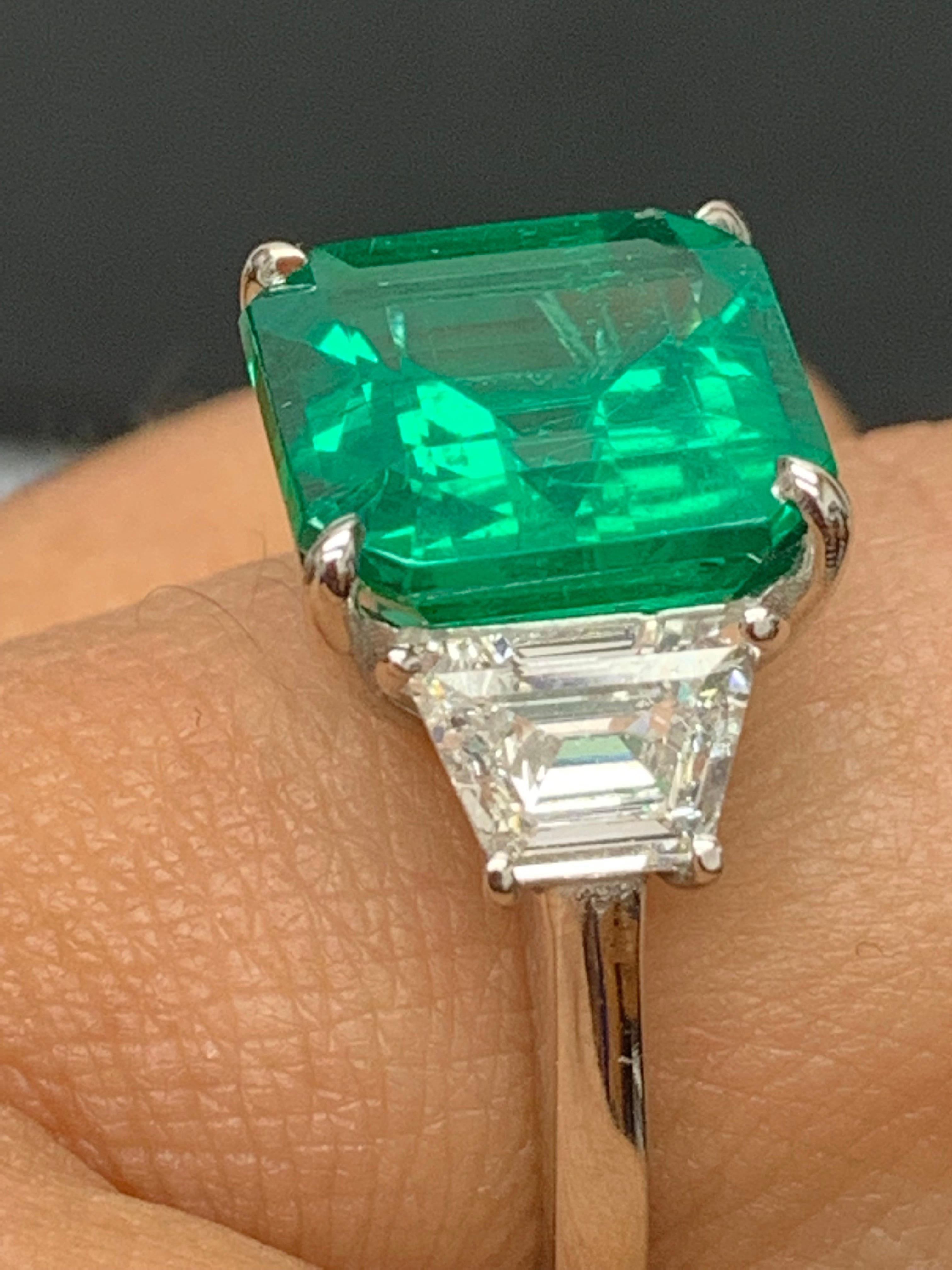 Certified 4.26 Carat Emerald Cut Emerald and Diamond 3 Stone Engagement Ring For Sale 10