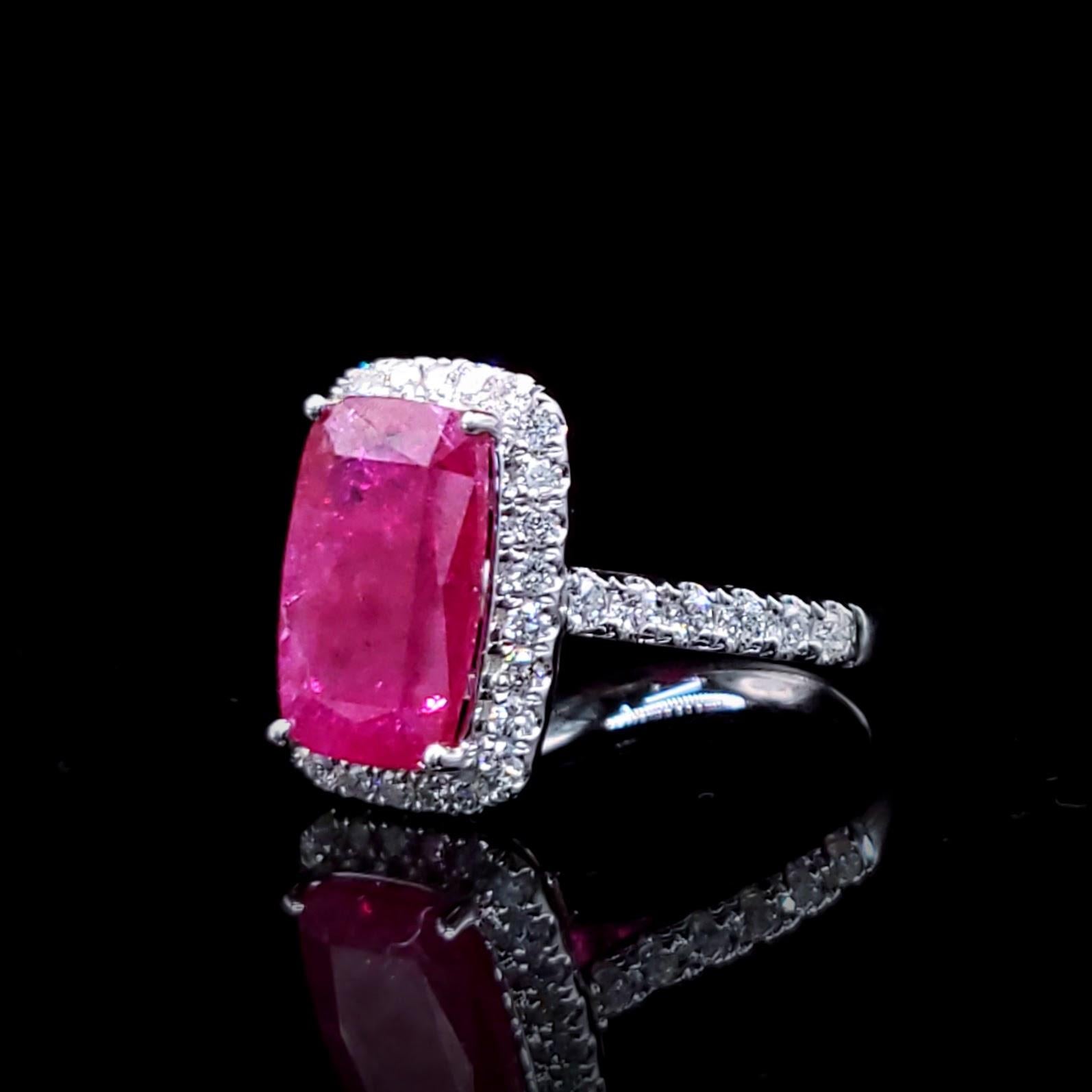 Bague en or blanc 18 carats, rubis de Birmanie certifié sans chaleur et diamants de 4,30 carats en vente 7
