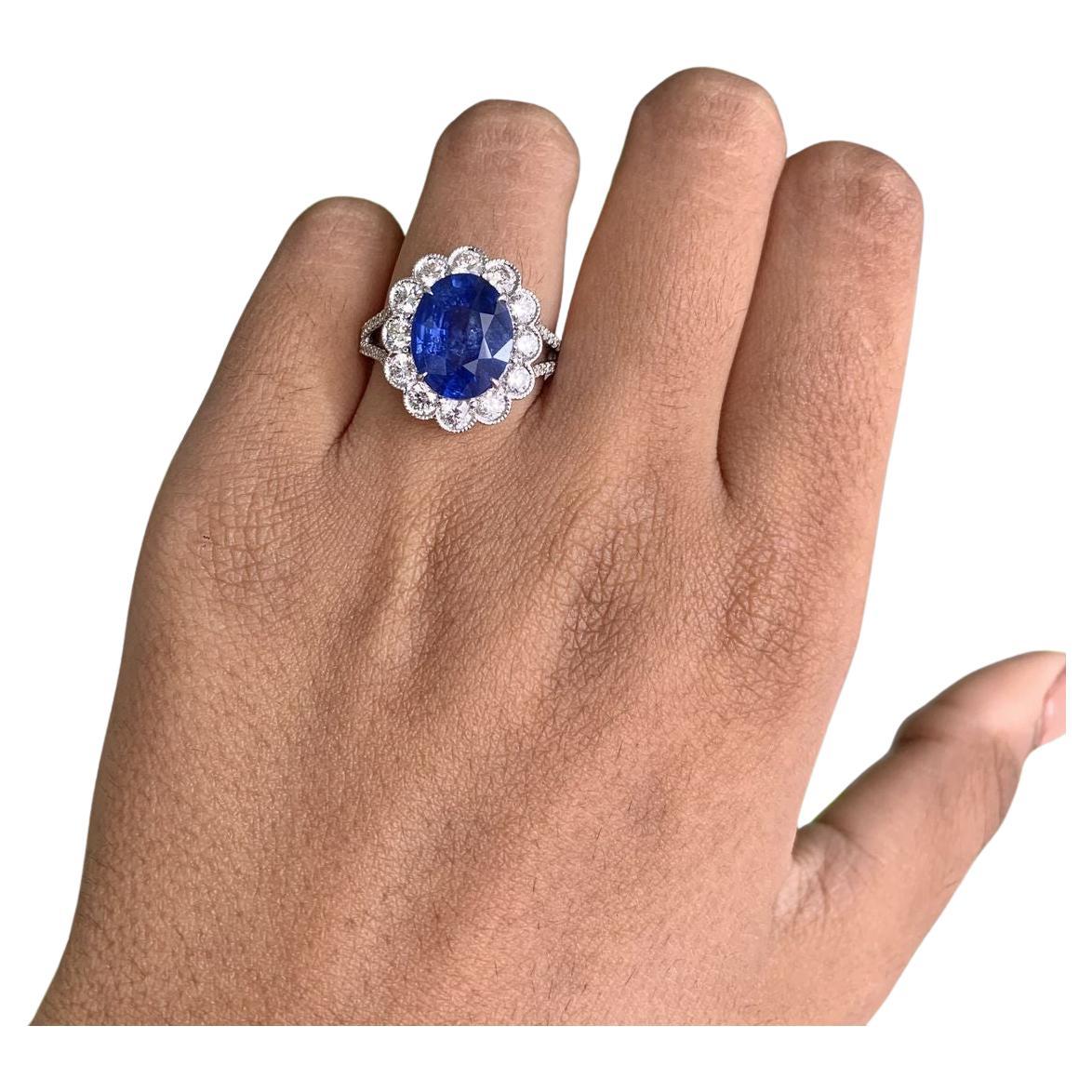 Moderne Bague avec saphir bleu de Ceylan certifié 4.32 carats  en vente