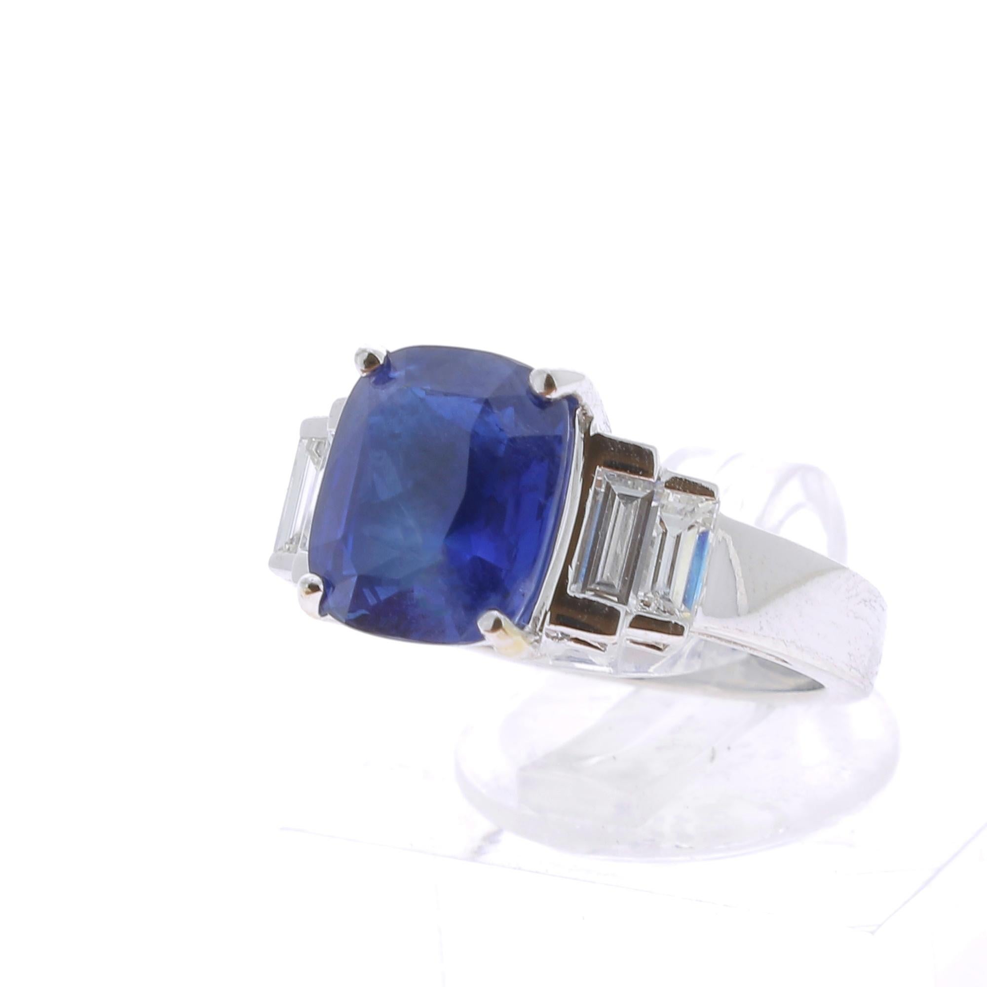 Cushion Cut Certified 4.35 Carat Ceylon Sapphire and Diamond 18 Karat Gold Ring