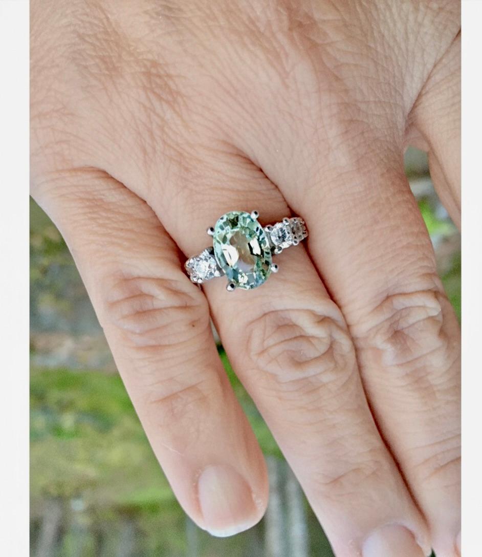 Anello di fidanzamento certificato con zaffiro fine e diamante non trattato da 4,38 carati 18 carati in vendita 3