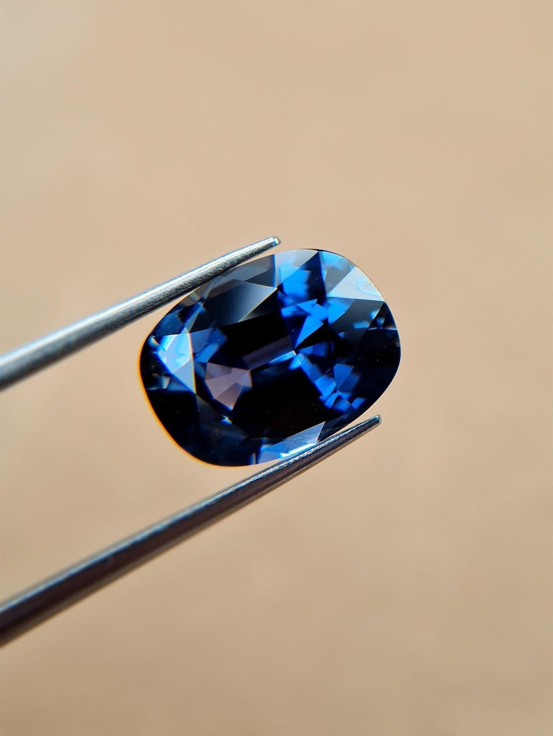 Superb 4.39 carat no heat natural cushion sapphire in a greenish-blue colour perfect for a one of a kind jewellery piece.

We specialise in colour gemstones and offer a bespoke jewellery service. The production time for bespoke pieces is usually 4-8