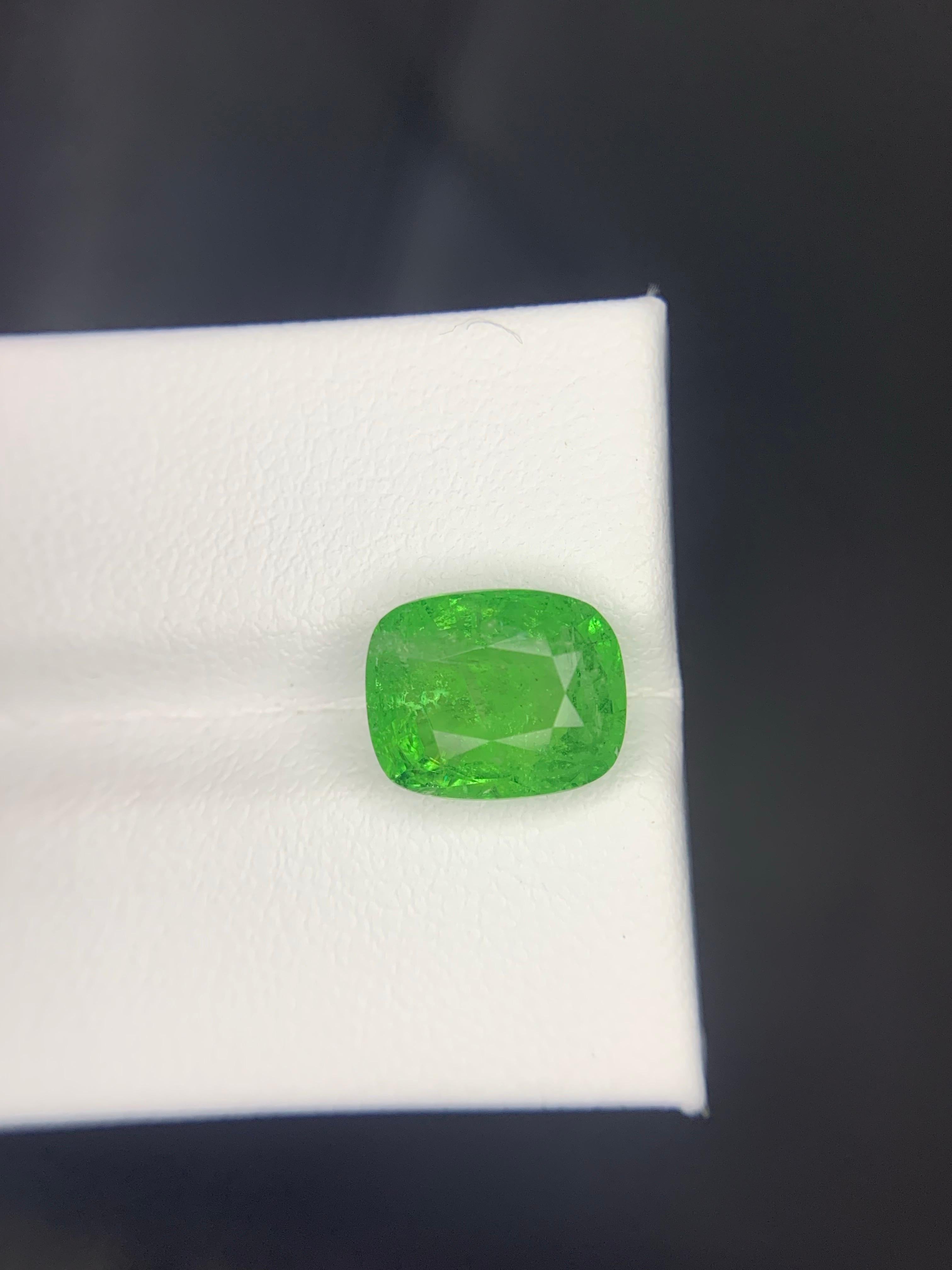Faceted Tsavorite Garnet

Weight: 4.41 Carat
Dimension: 10.23 x 8.32 x 5.60 Mm
Colour: Green
Origin: Tanzania
Treatment: Non
Certificate: AIG Certificate Available

Faceted tsavorite garnet is a stunning green gemstone known for its vivid brilliance