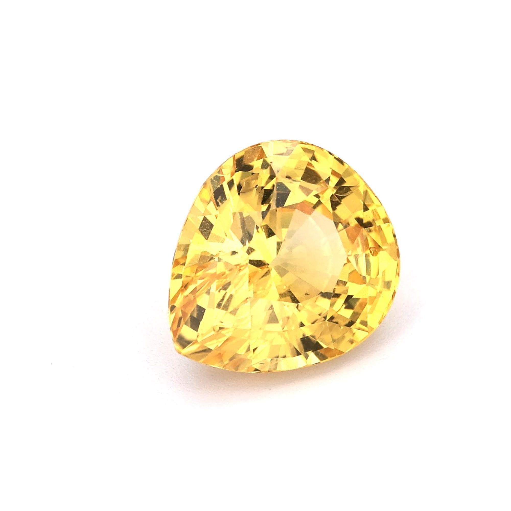 Certified 4.45 ct Natural Yellow Sapphire Pear Shape Ceylon Origin Ring Stone For Sale 4