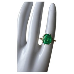 Anillo certificado de esmeralda colombiana talla cojín de 4,55 quilates