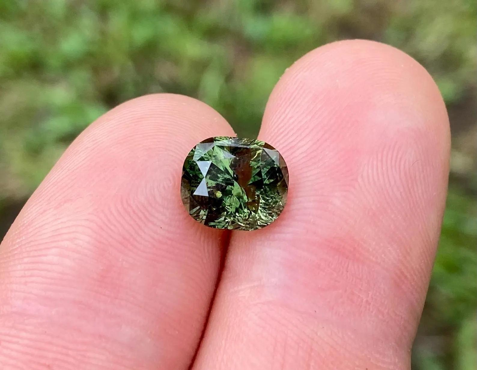 Zertifiziert 4.57Ct Natürlicher Grüner Apatit lose Edelstein, Kissen , Herkunft Nigeria (Kissenschliff) im Angebot