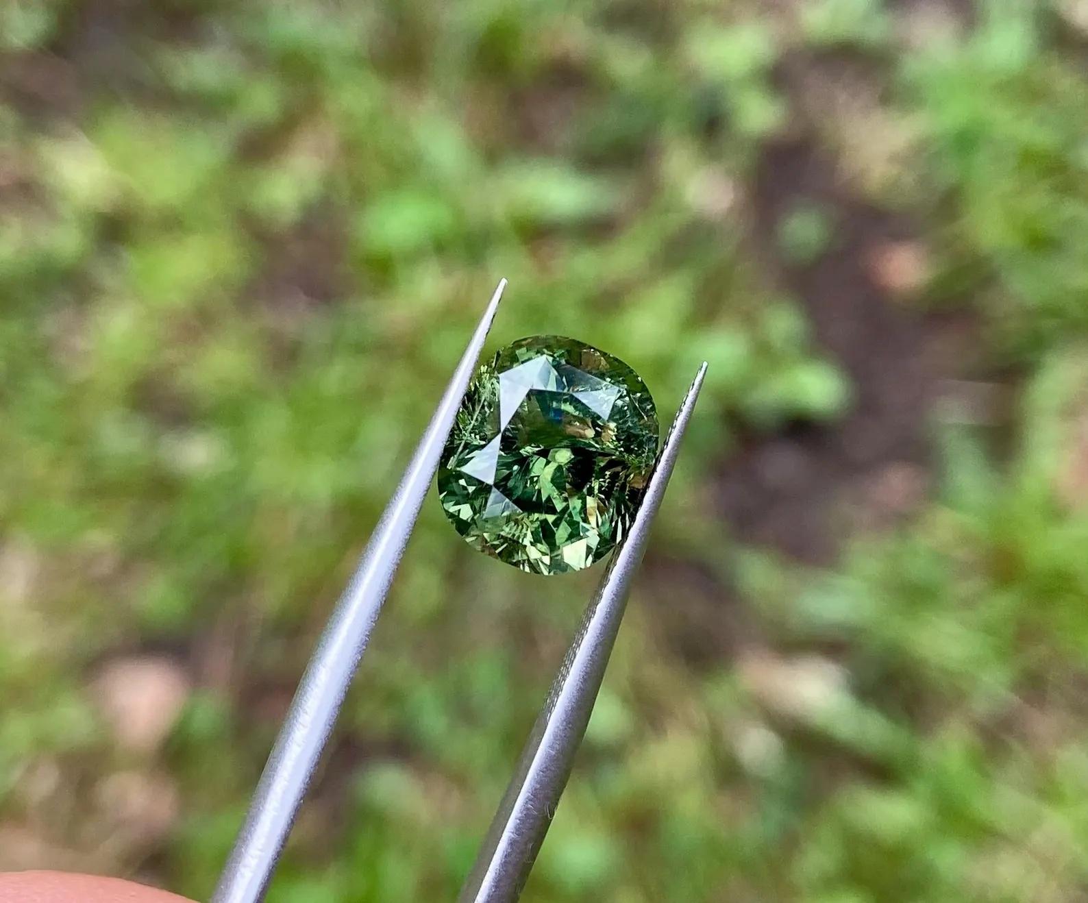 Zertifiziert 4.57Ct Natürlicher Grüner Apatit lose Edelstein, Kissen , Herkunft Nigeria im Zustand „Neu“ im Angebot in Daugavpils, LV
