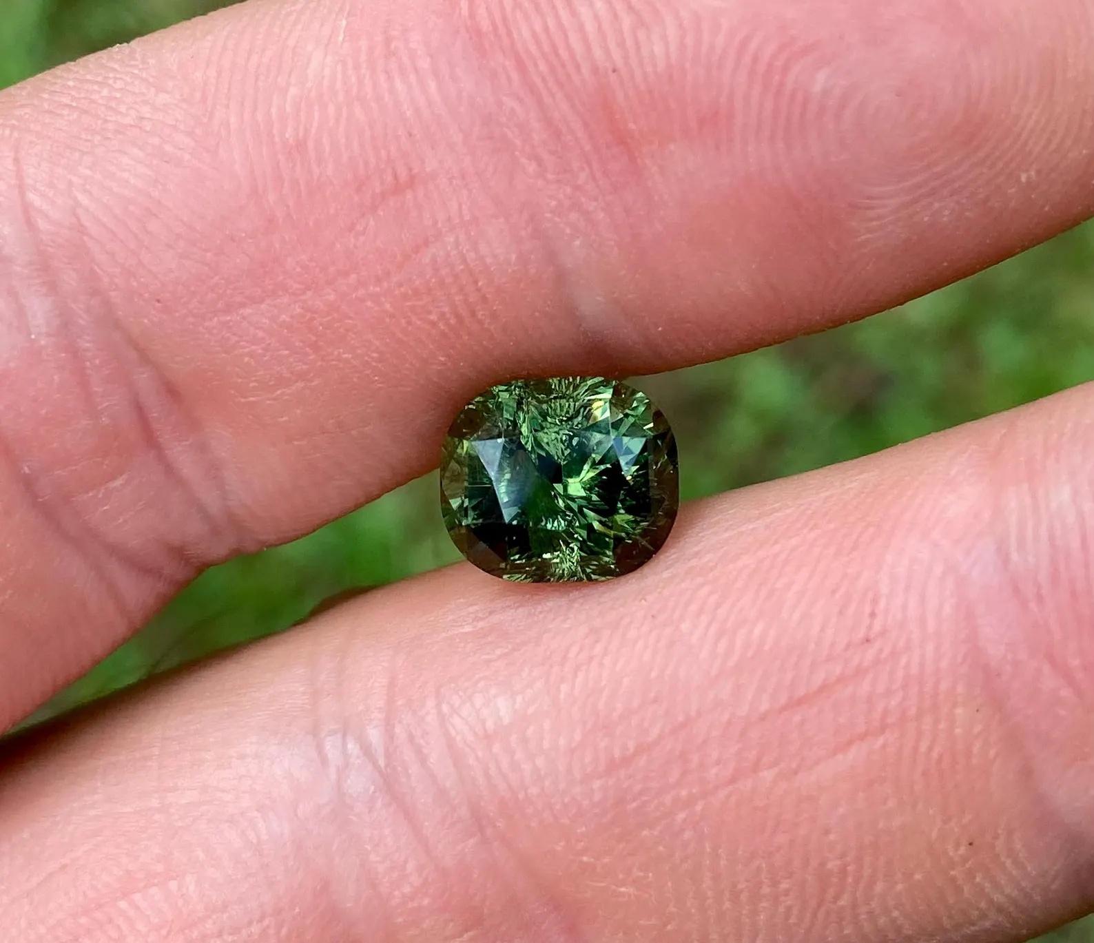 Zertifiziert 4.57Ct Natürlicher Grüner Apatit lose Edelstein, Kissen , Herkunft Nigeria im Angebot 2