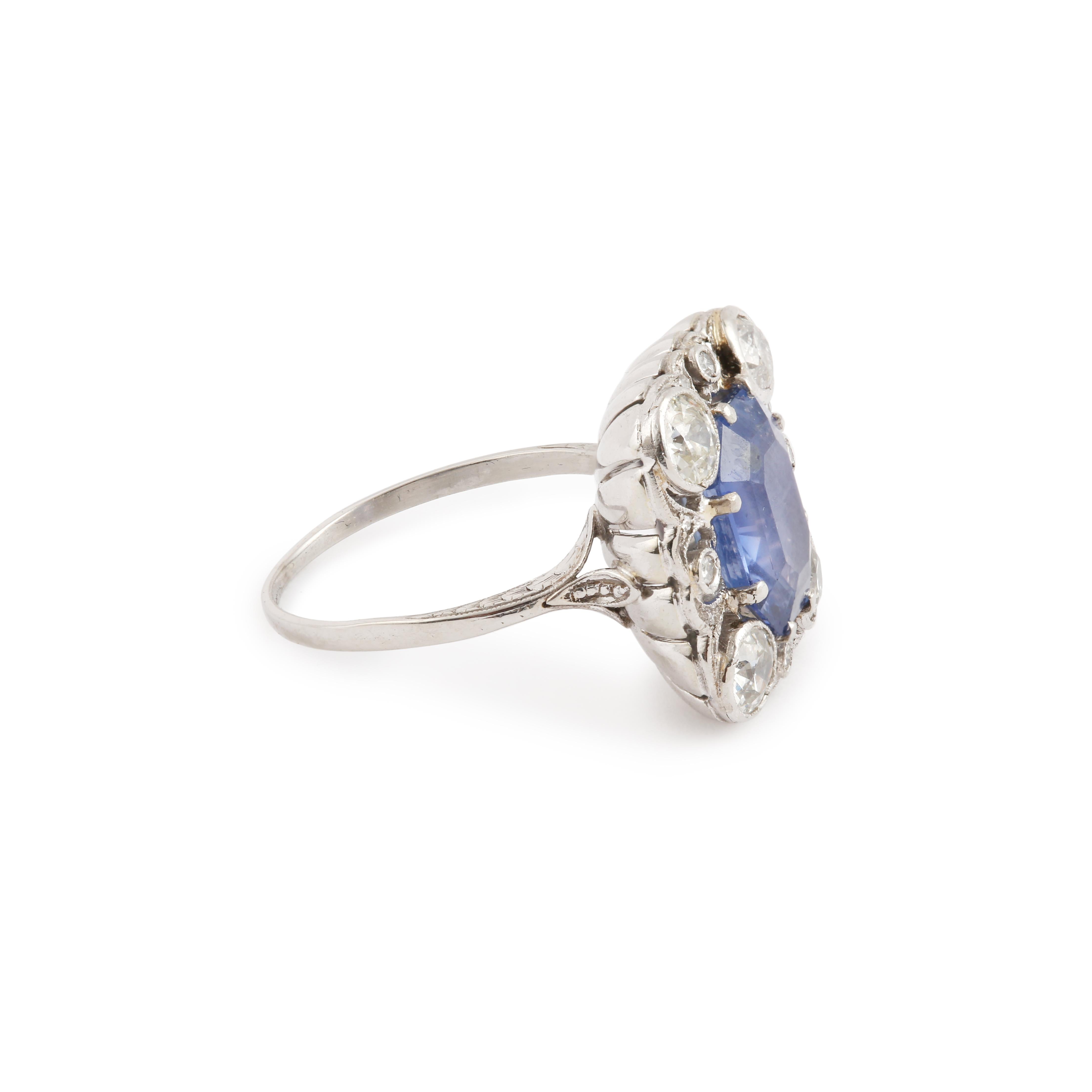Important platinum ring centred by a cushion-cut unheated sapphire surrounded by old-cut diamonds.

Weight of the sapphire: 4.66 carats (sapphire unset)

With World Gemological Institute certificate, specifying natural sapphire, no indication of