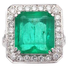 Certified 4.7 ct Colombian emerald diamond ring