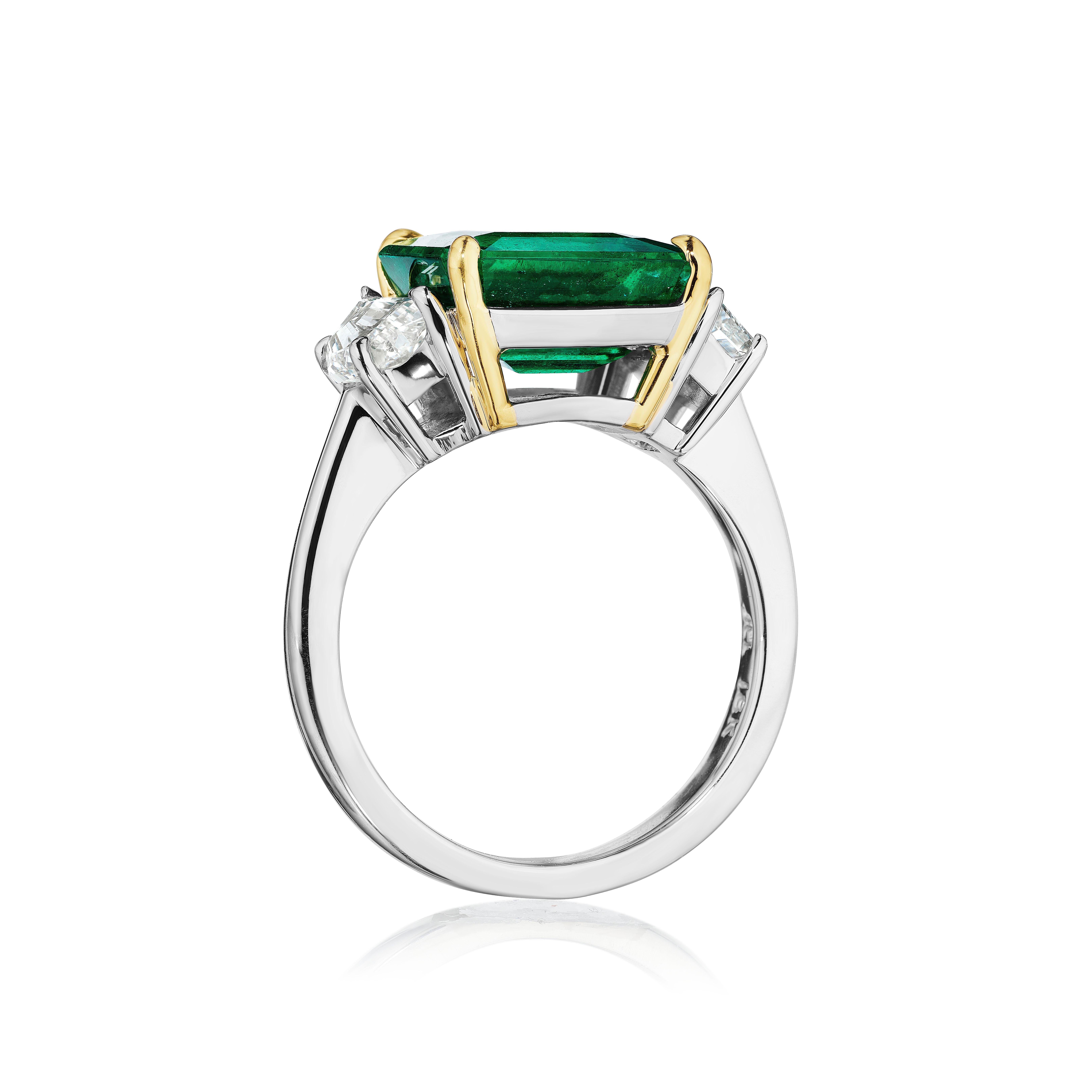 Certified 4.75ct Emerald Cut Zambian Emerald & Cadillac Diamond Ring In New Condition In New York, NY