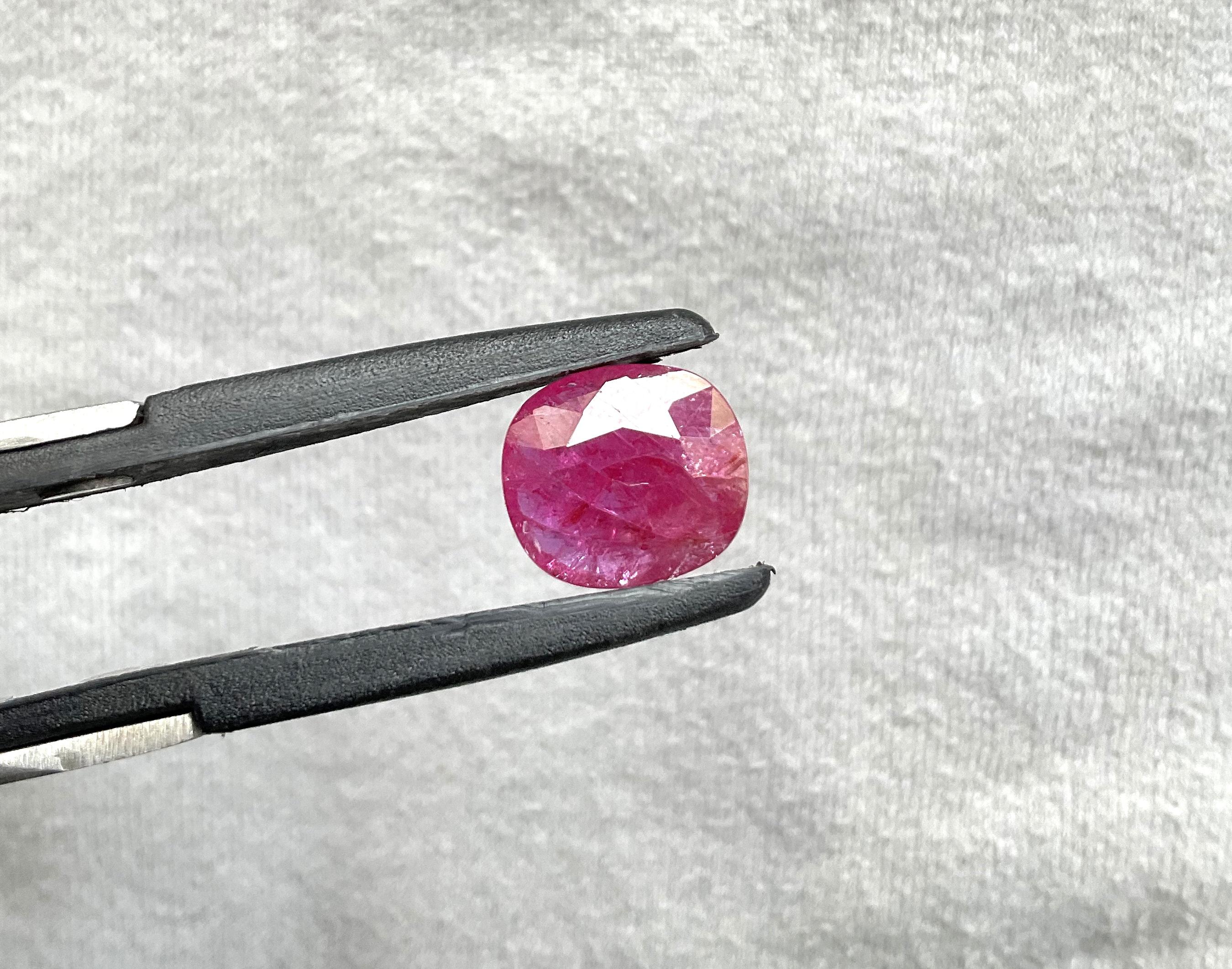 Women's or Men's Certified 4.77 Carats Mozambique Ruby Oval Faceted Cut stone No Heat Natural Gem For Sale