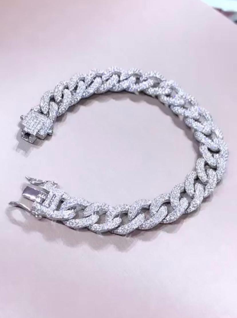 Certified 4.90 Carats Natural Diamonds 18K Gold Bracelet  In New Condition For Sale In Massafra, IT