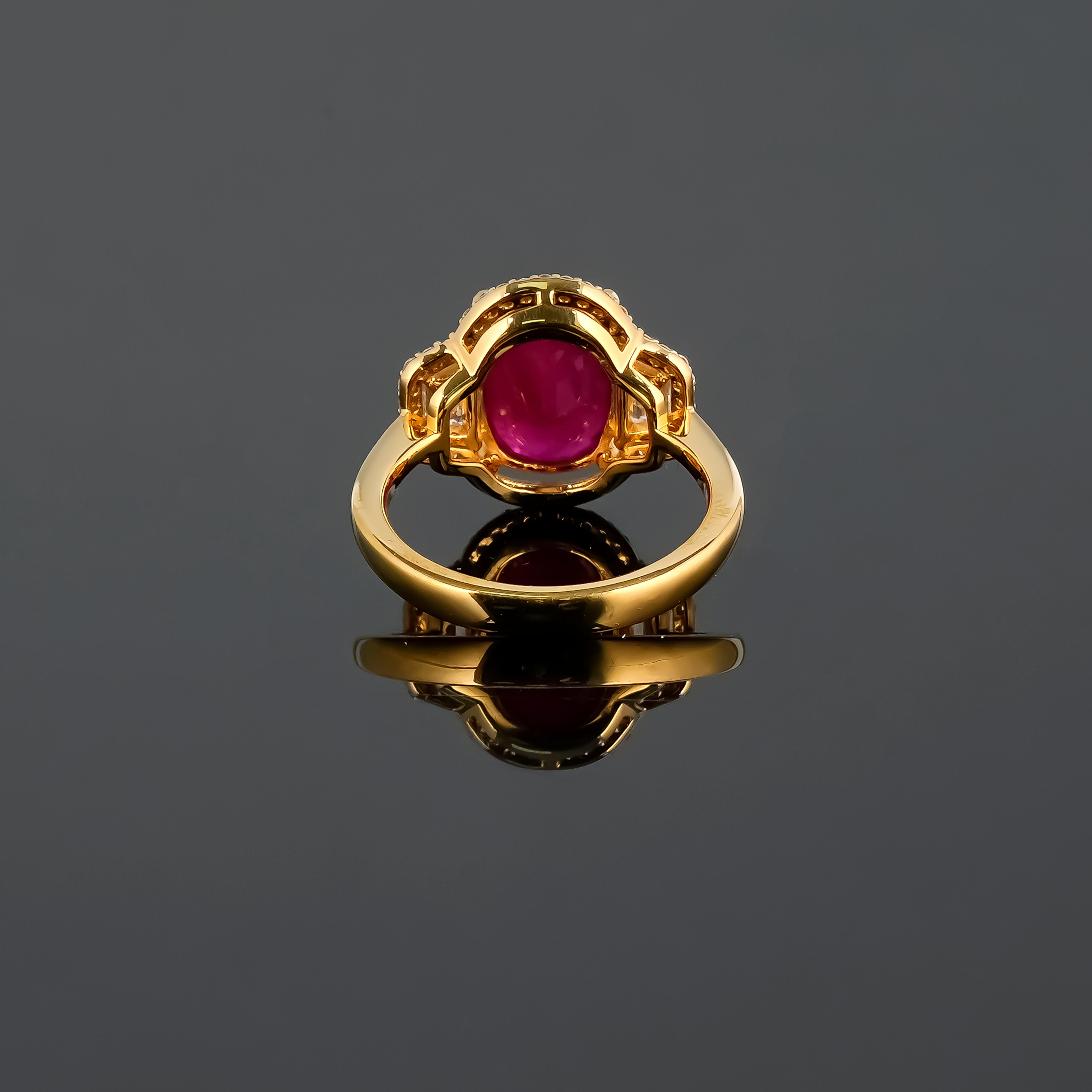 Certified 4.94 carat Ruby And Diamond Three Stone Engagement Ring In New Condition For Sale In Bangkok, Thailand