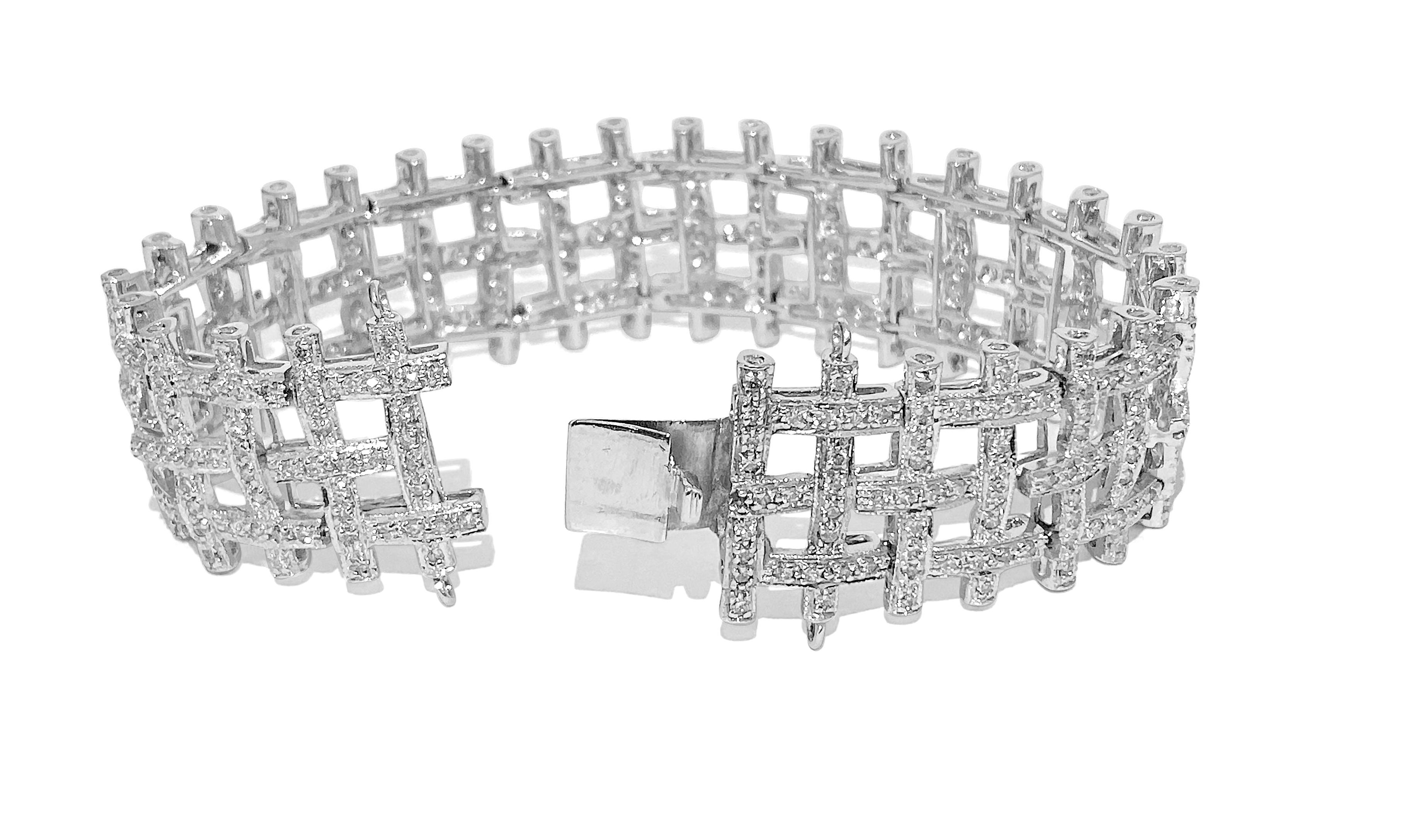 Round Cut Certified 5 Carat Diamond White Gold Bracelet For Sale