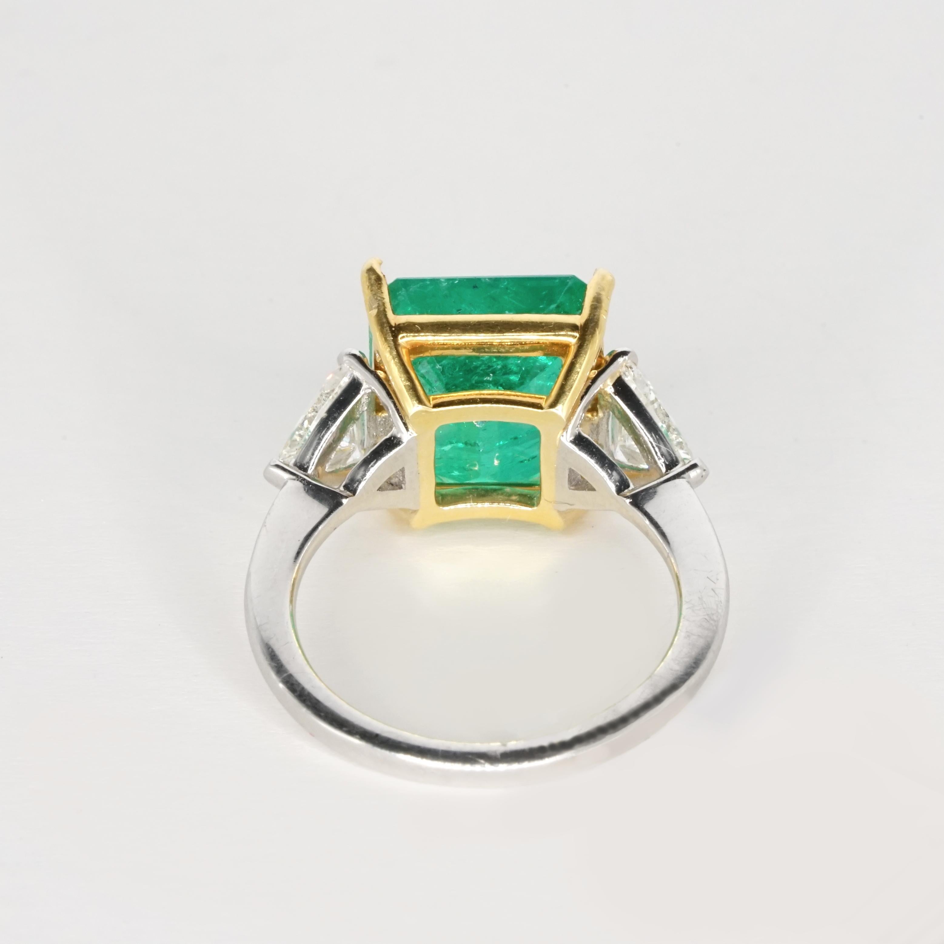 Octagon Cut Certified 5 Carat Natural Square Green Emerald 18k White and Yellow Gold Ring