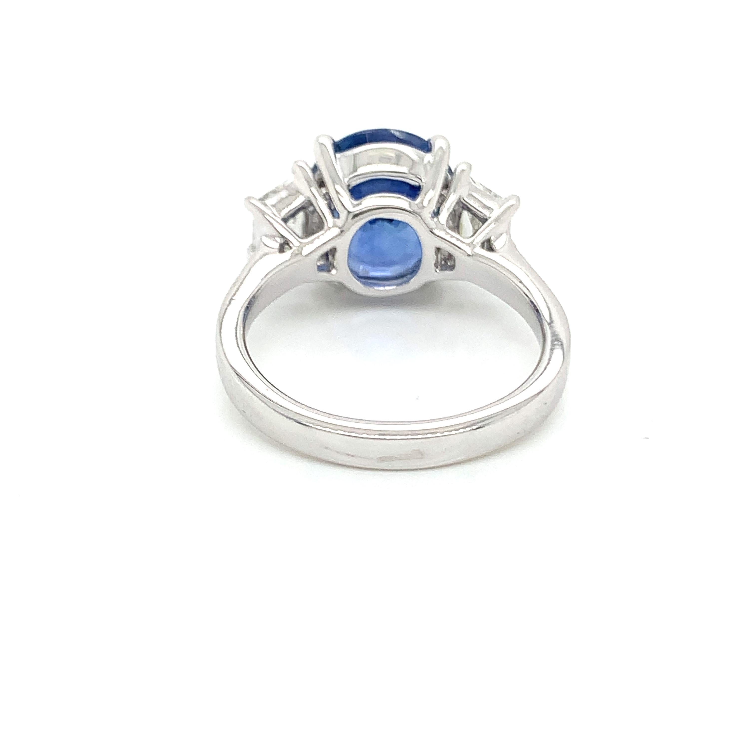 Oval Cut Certified 5.00 Carat Ceylon Sapphire & Diamond Ring in Platinum For Sale