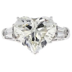 Anillo de compromiso de platino con diamante certificado en forma de corazón de 5,02 quilates