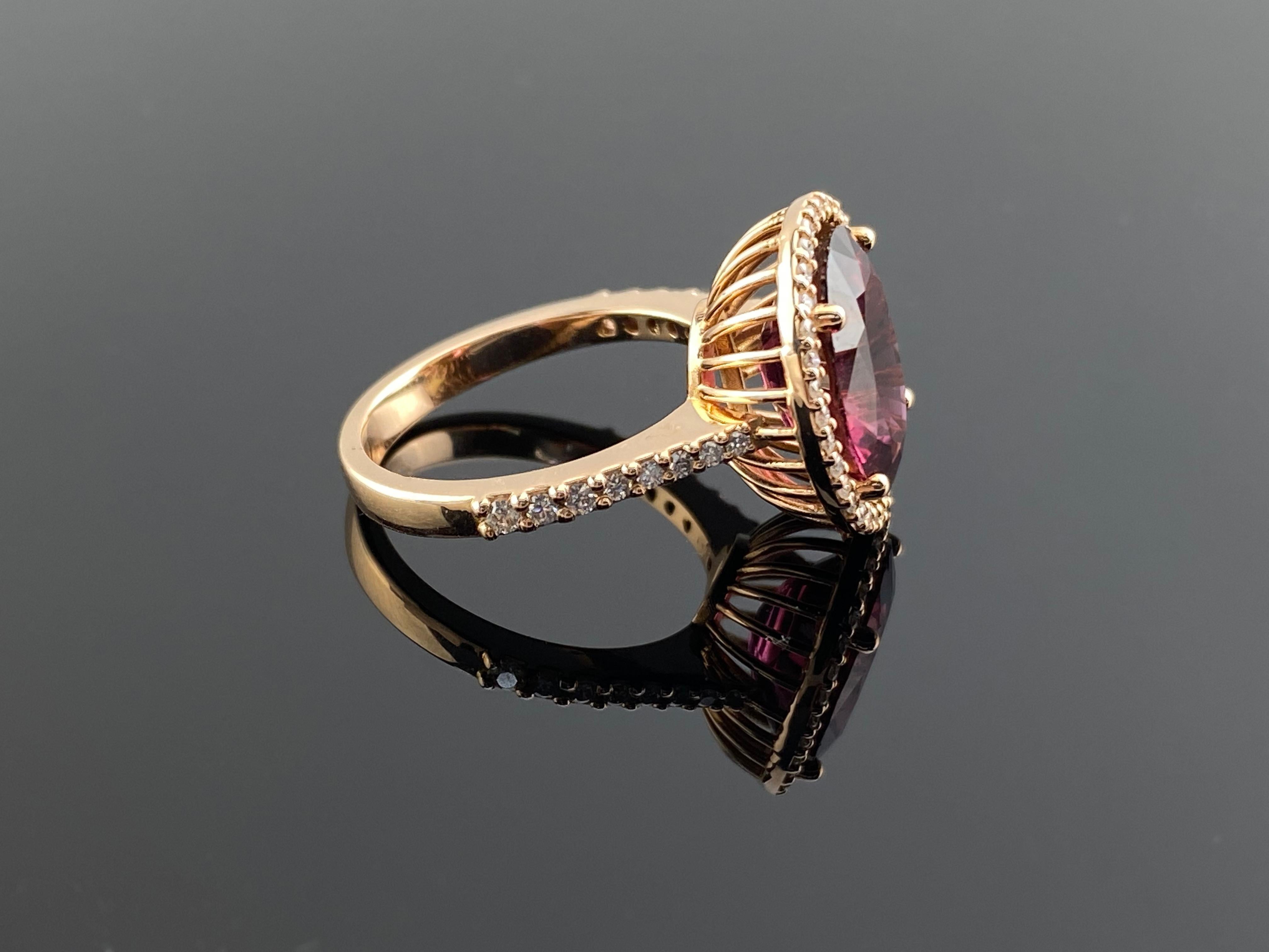 Modern Certified 5.03 Carat Rubellite Tourmaline and Diamond Engagement Ring For Sale