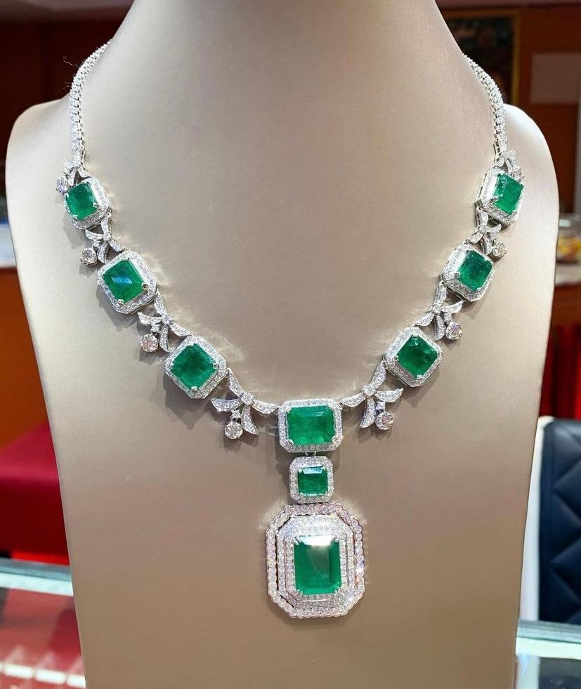 Certified 51.00 Carats Zambian Emeralds  8.90 Ct Diamonds 18k Gold Necklace  For Sale 5