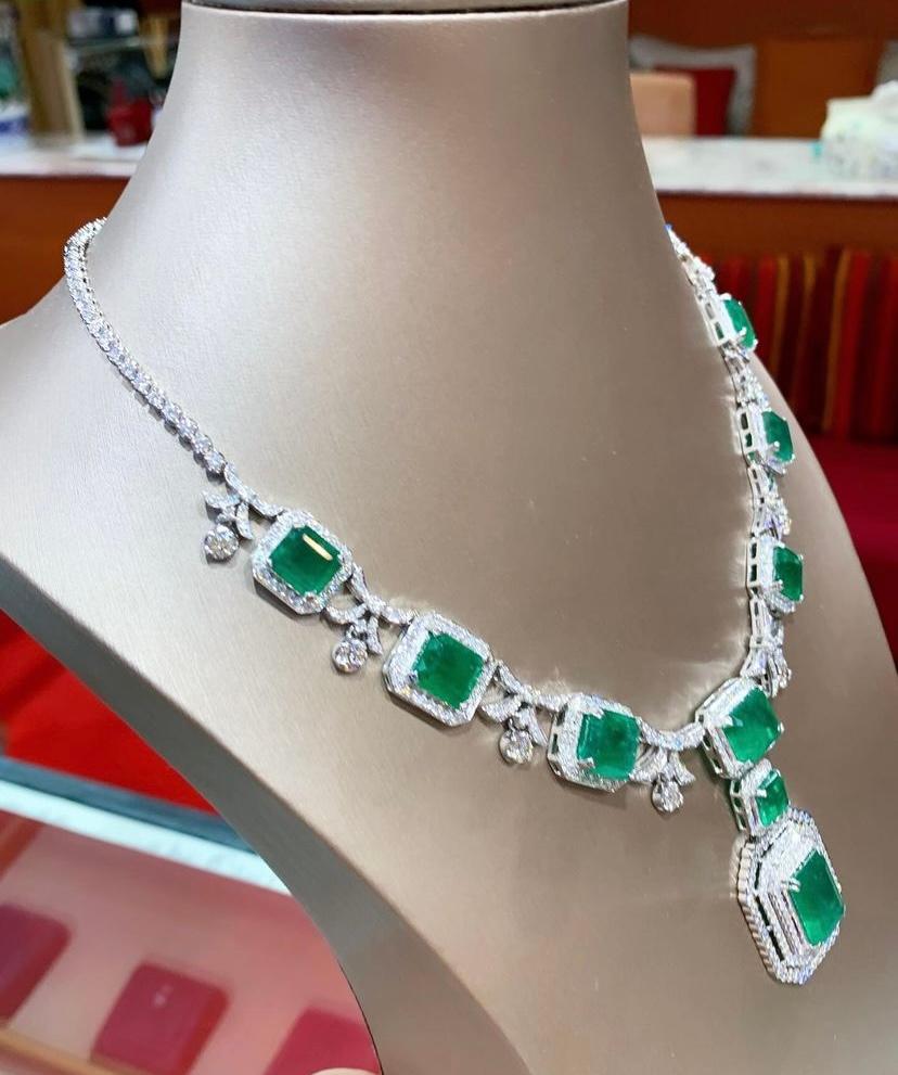 Certified 51.00 Carats Zambian Emeralds  8.90 Ct Diamonds 18k Gold Necklace  For Sale 2