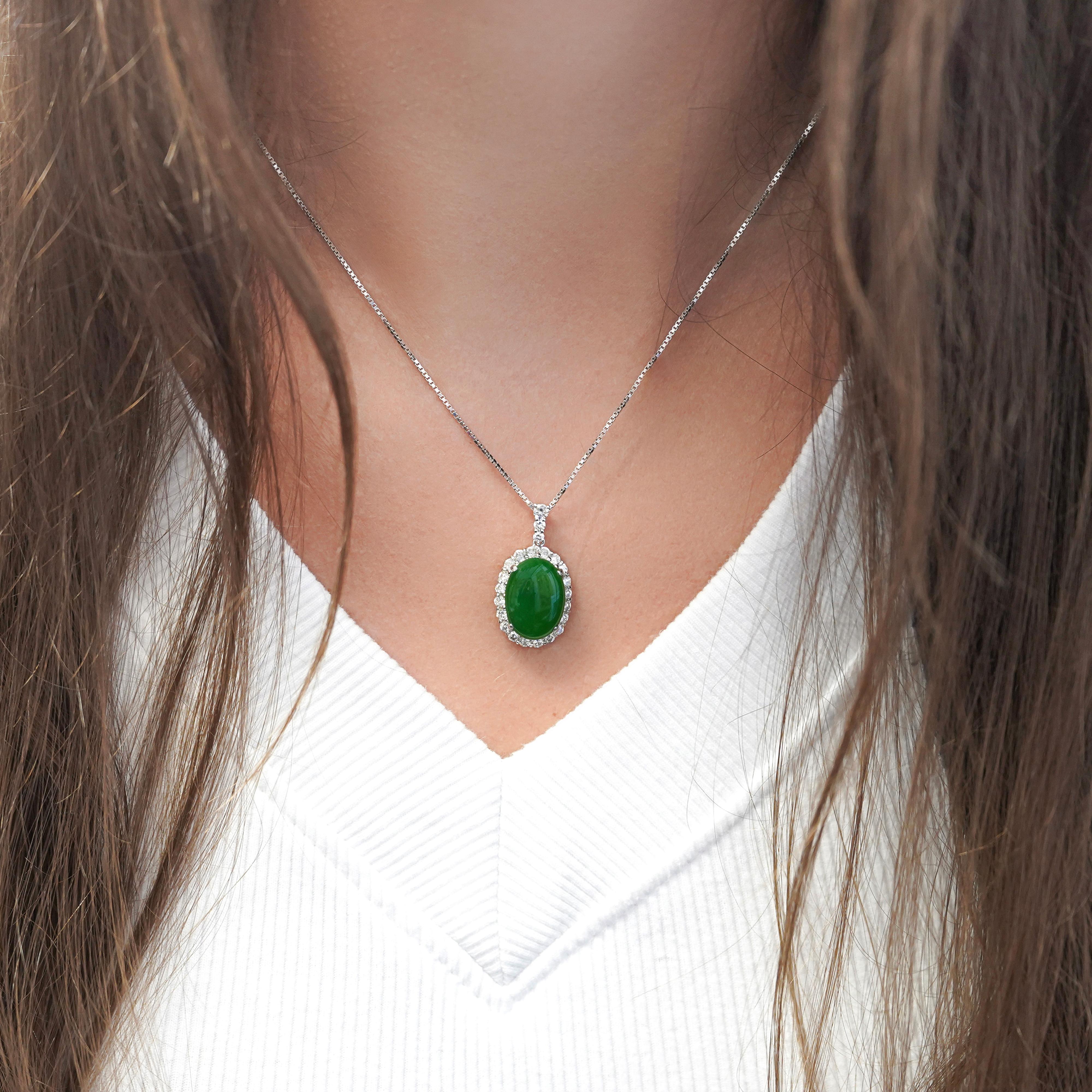 Certified 5.11 Carat Jadeite Jade and Diamond Platinum Pendant Necklace In Excellent Condition For Sale In Miami, FL